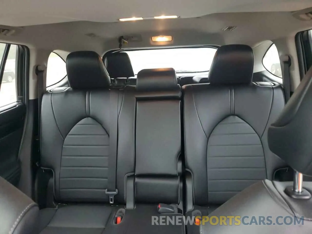 10 fotografías del automóvil dañado 5TDGZRBH4NS581356 TOYOTA HIGHLANDER 2022