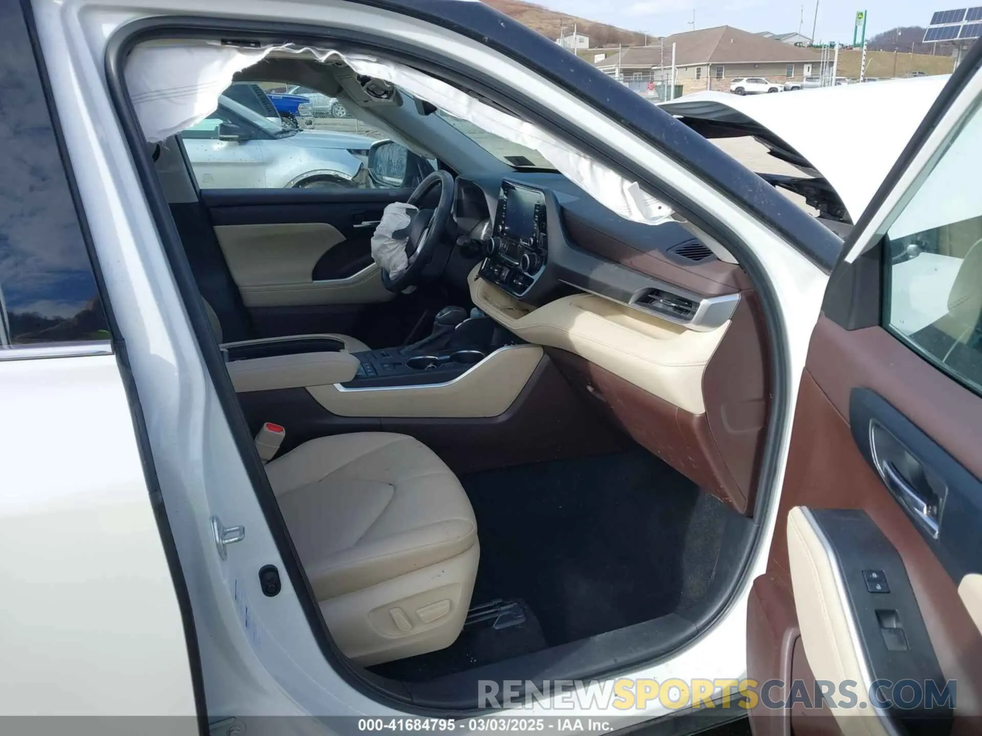 5 fotografías del automóvil dañado 5TDGZRBH4NS593197 TOYOTA HIGHLANDER 2022