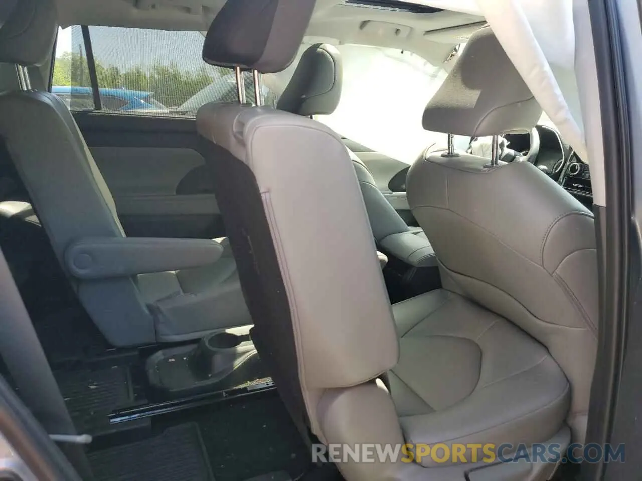 11 fotografías del automóvil dañado 5TDGZRBH5NS245733 TOYOTA HIGHLANDER 2022