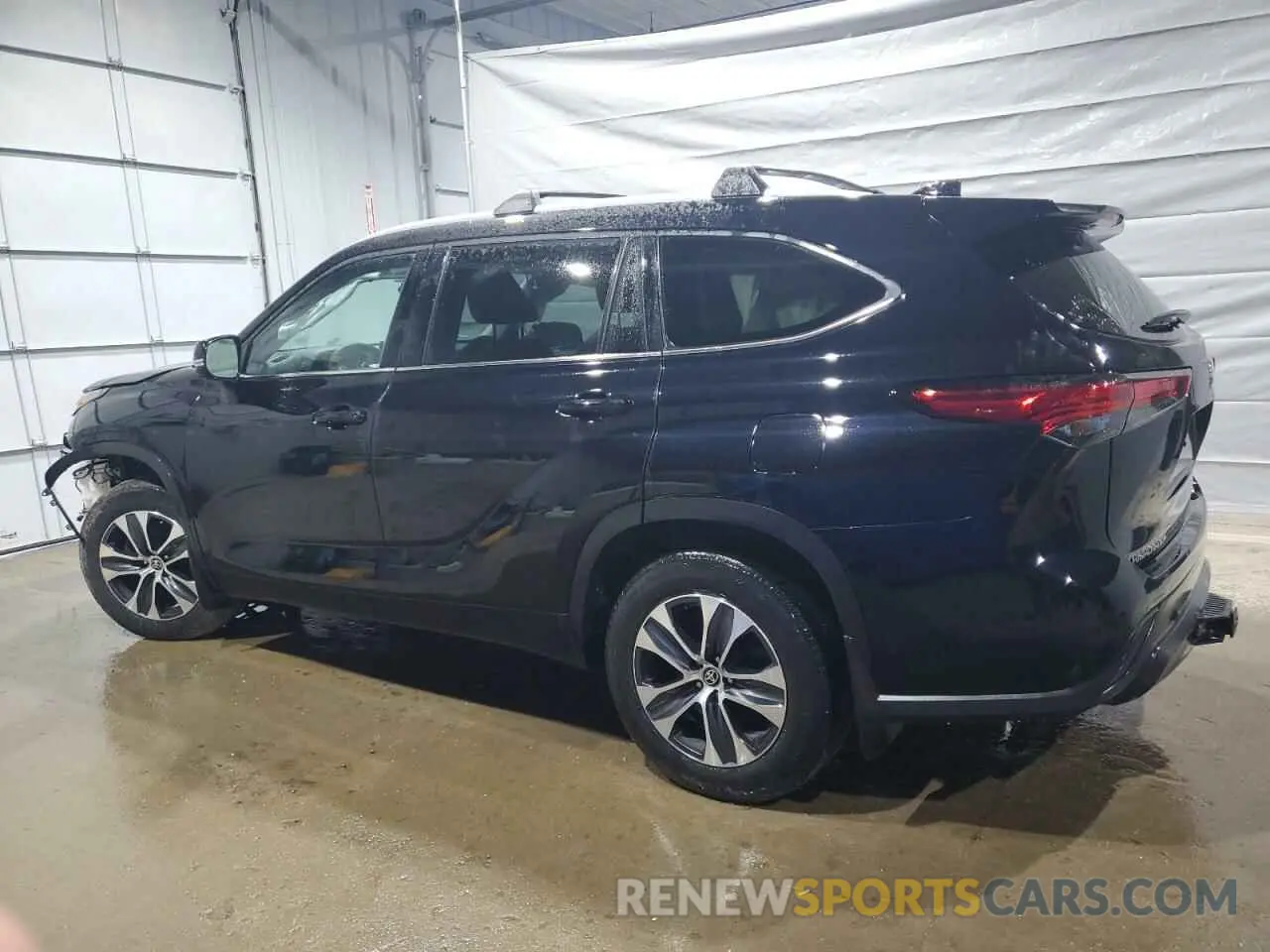 2 fotografías del automóvil dañado 5TDGZRBH6NS236040 TOYOTA HIGHLANDER 2022