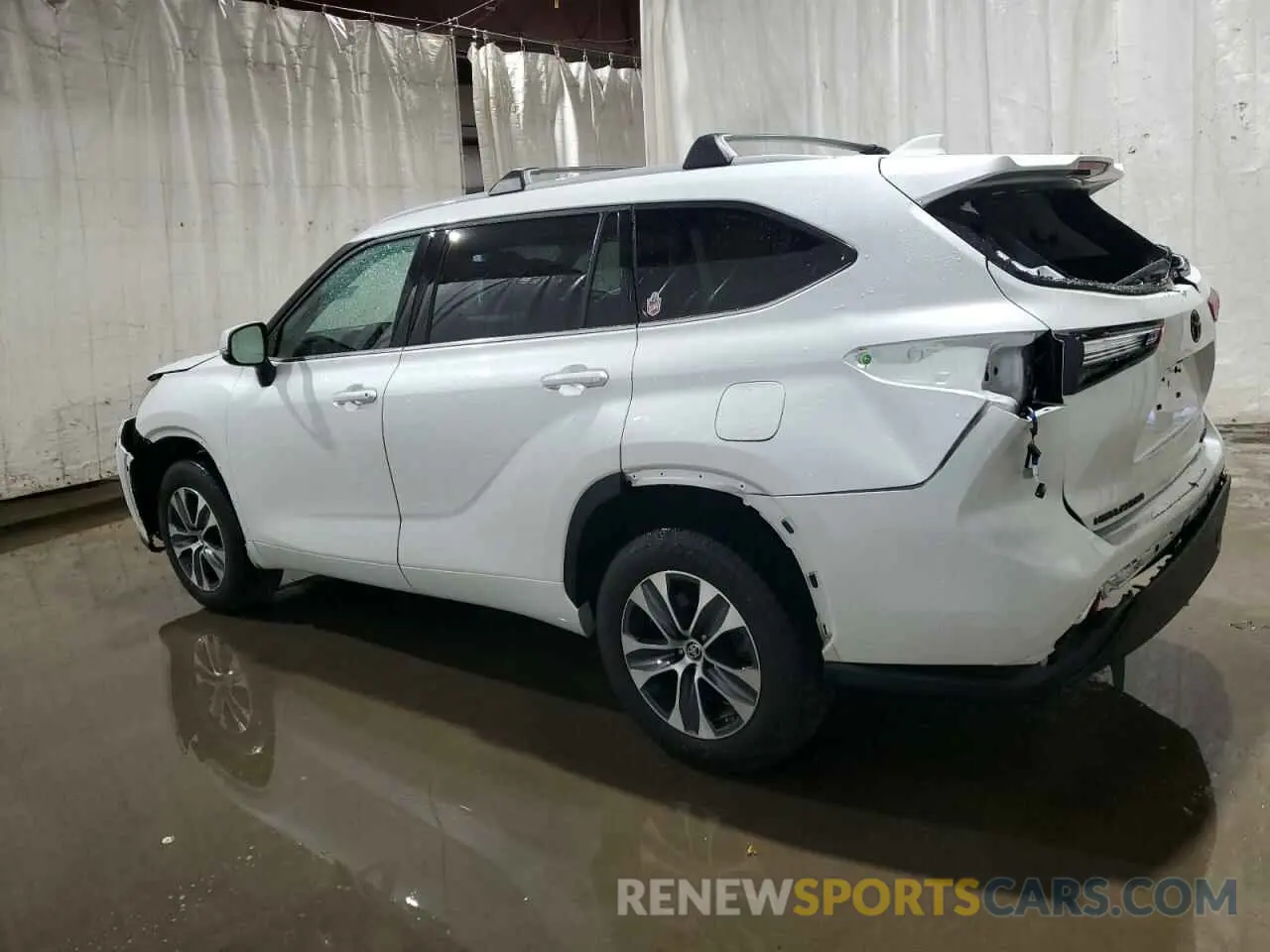 2 fotografías del automóvil dañado 5TDGZRBH6NS255994 TOYOTA HIGHLANDER 2022