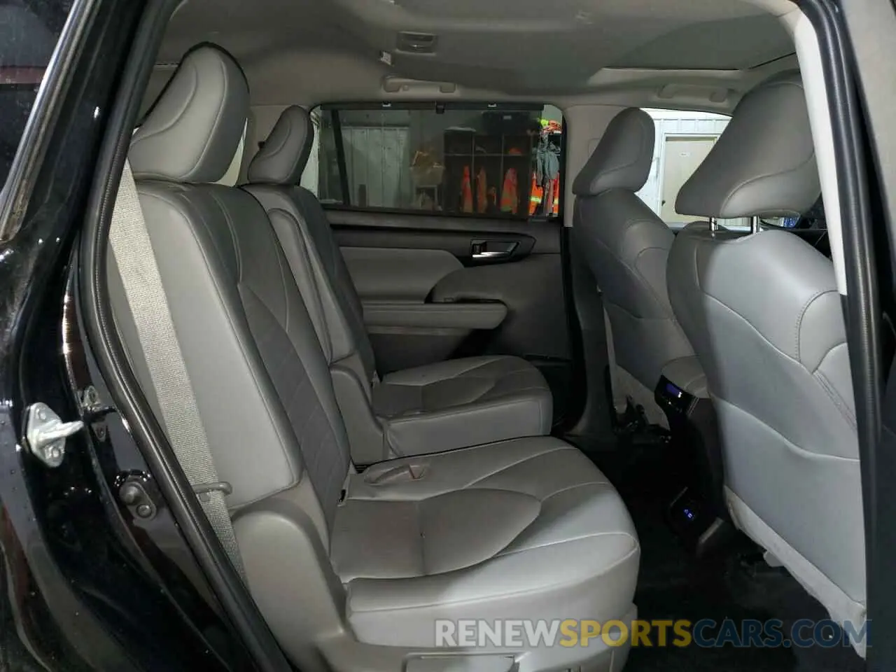 11 fotografías del automóvil dañado 5TDGZRBH6NS596179 TOYOTA HIGHLANDER 2022
