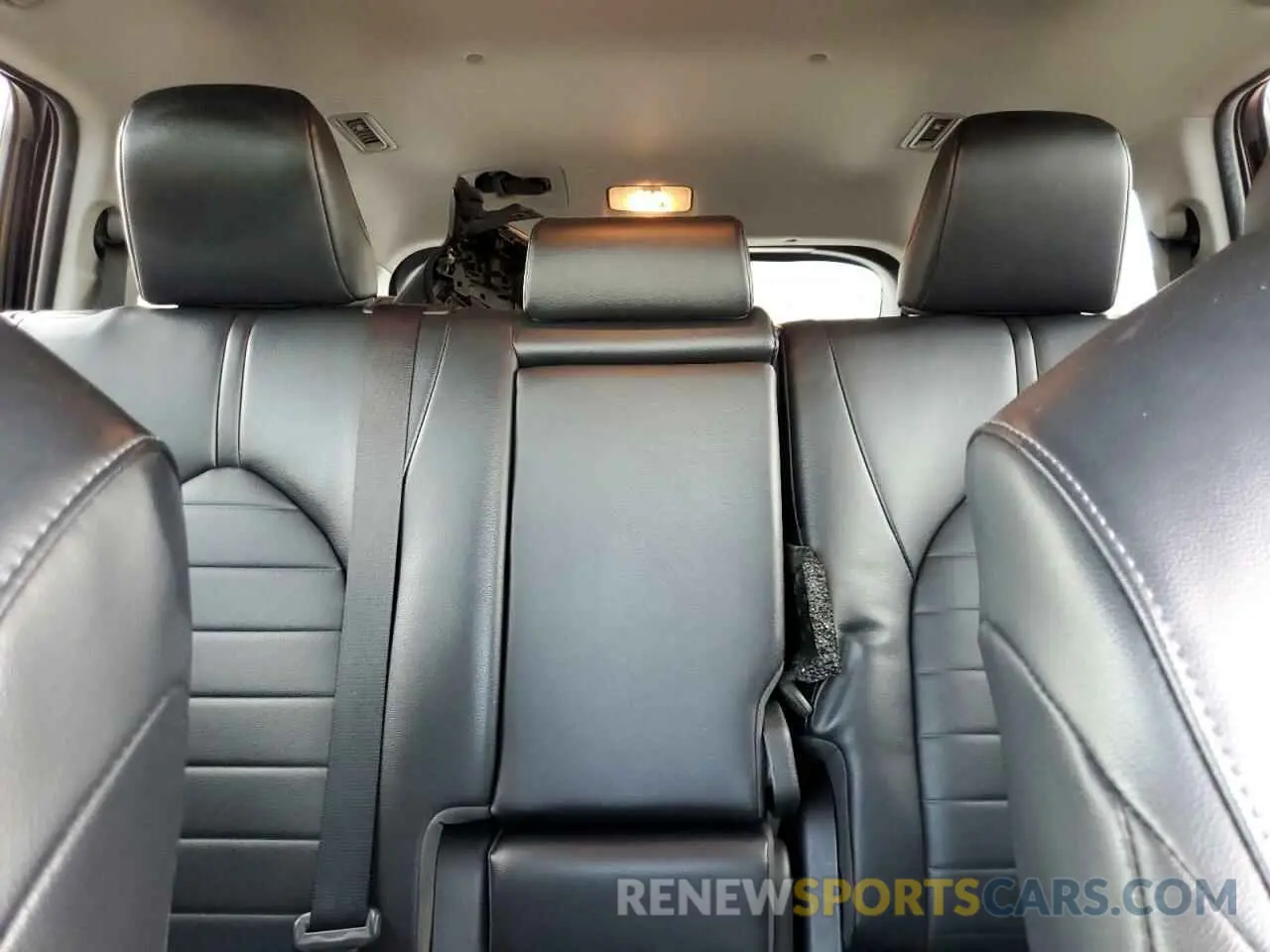 10 fotografías del automóvil dañado 5TDGZRBH7NS583229 TOYOTA HIGHLANDER 2022