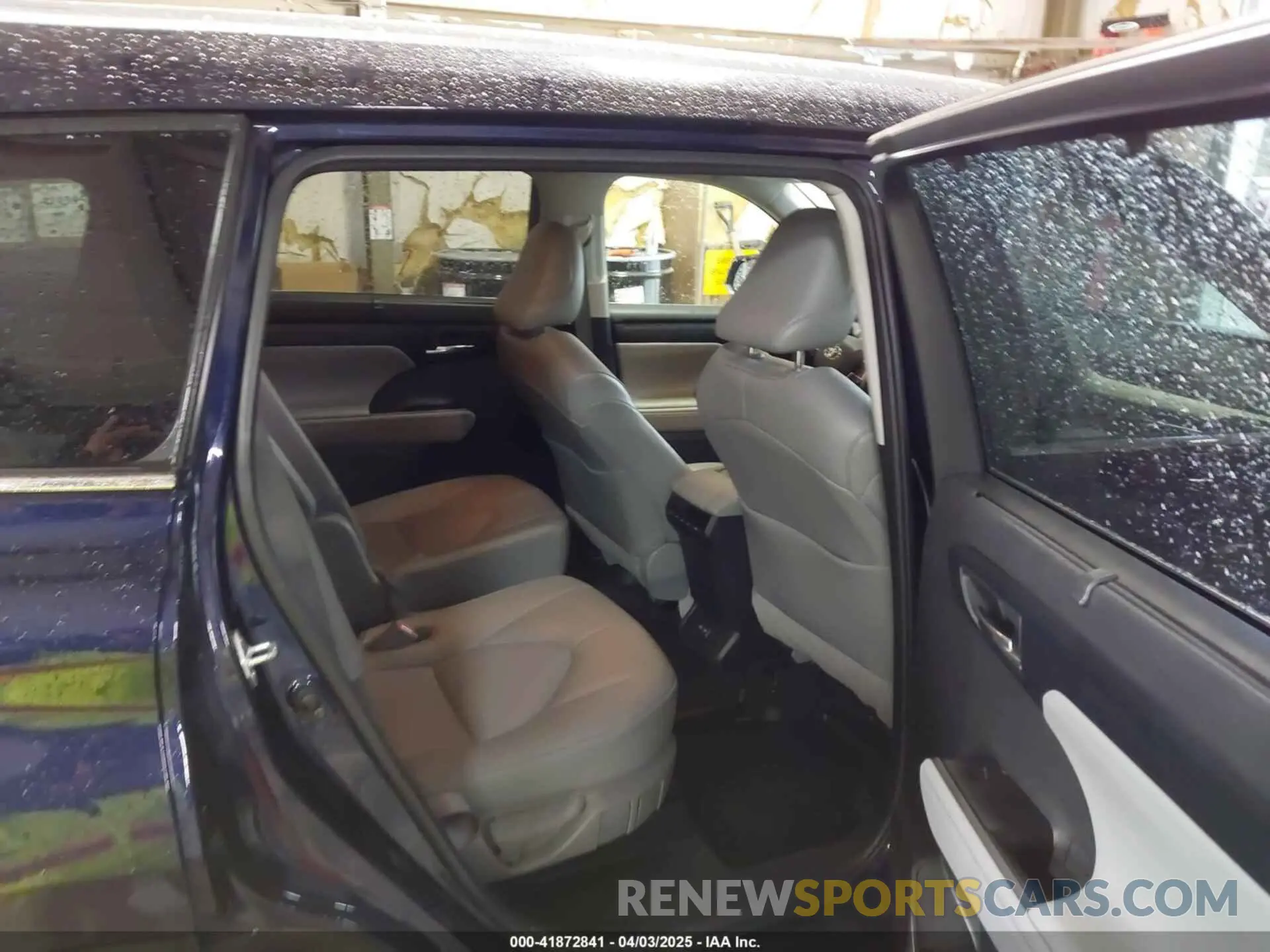 8 fotografías del automóvil dañado 5TDGZRBH8NS194910 TOYOTA HIGHLANDER 2022