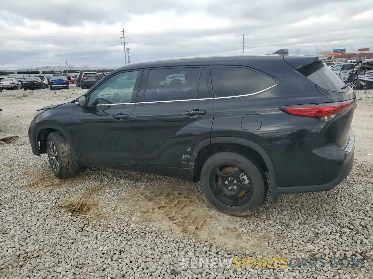 2 fotografías del automóvil dañado 5TDGZRBH8NS216887 TOYOTA HIGHLANDER 2022