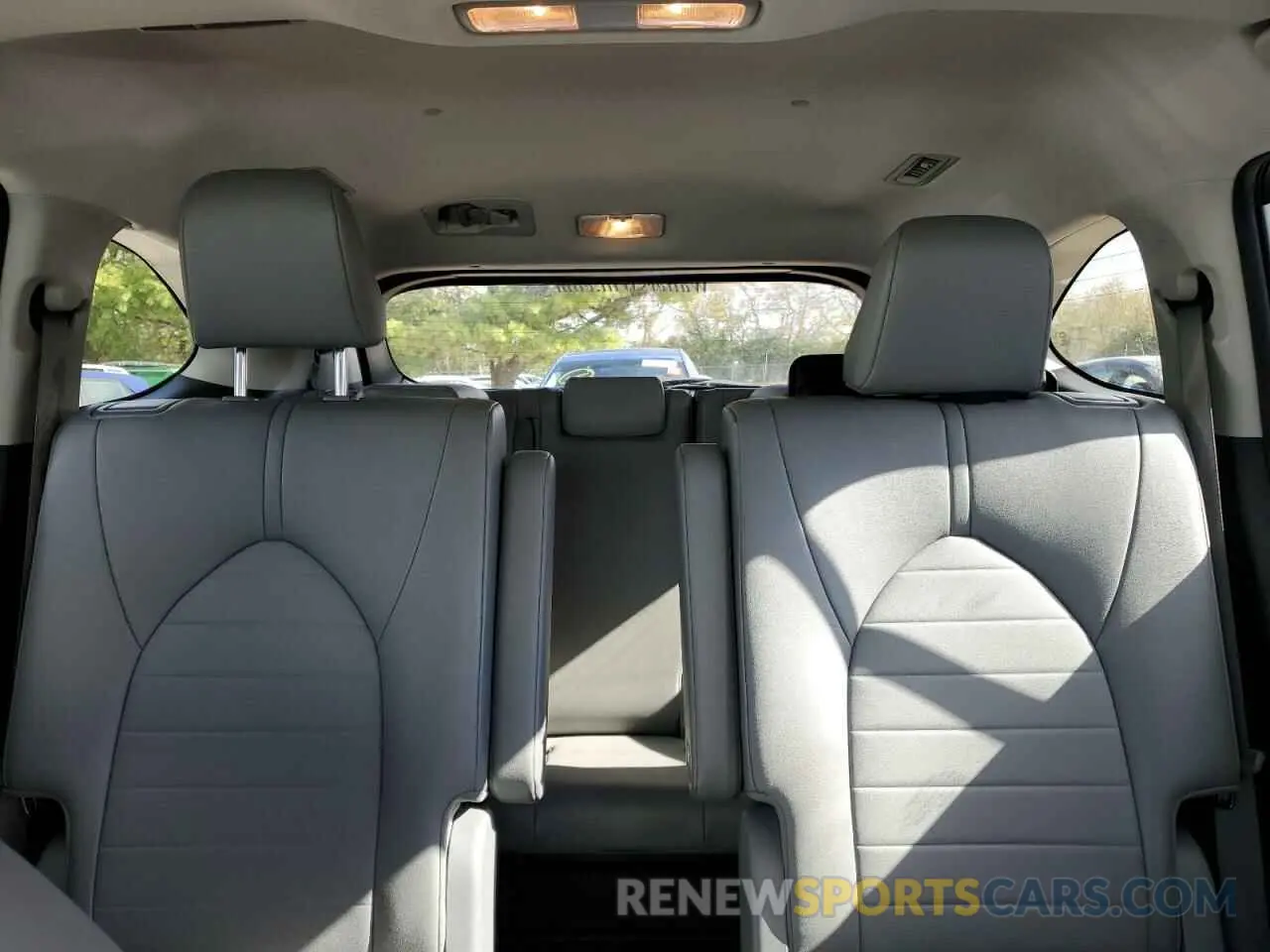 10 fotografías del automóvil dañado 5TDGZRBH8NS244219 TOYOTA HIGHLANDER 2022