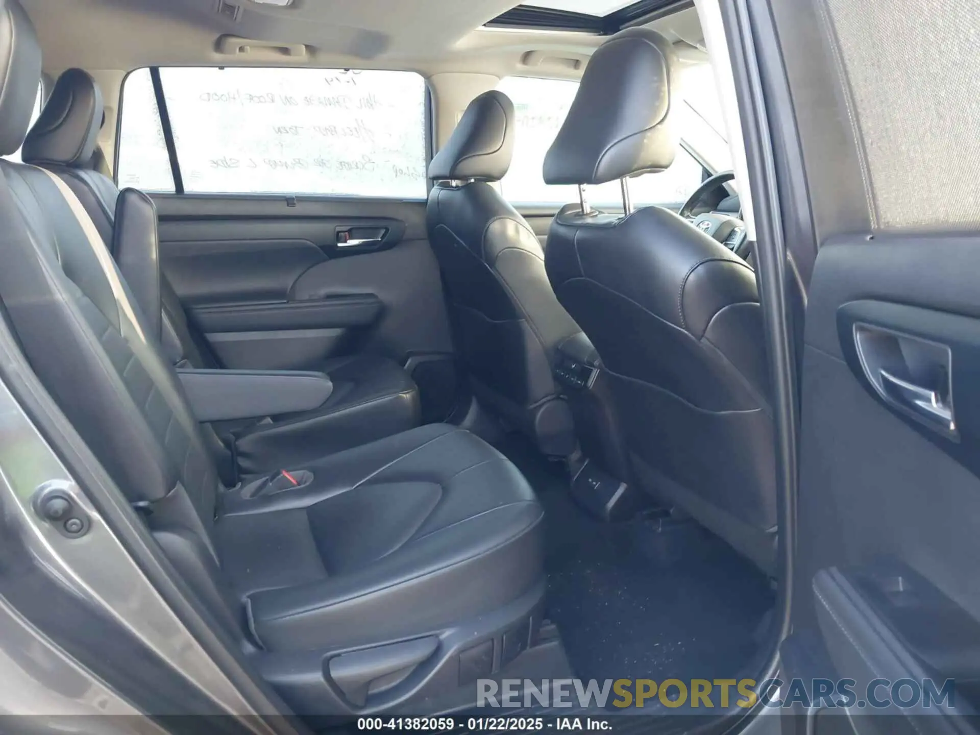 8 fotografías del automóvil dañado 5TDGZRBH8NS585412 TOYOTA HIGHLANDER 2022