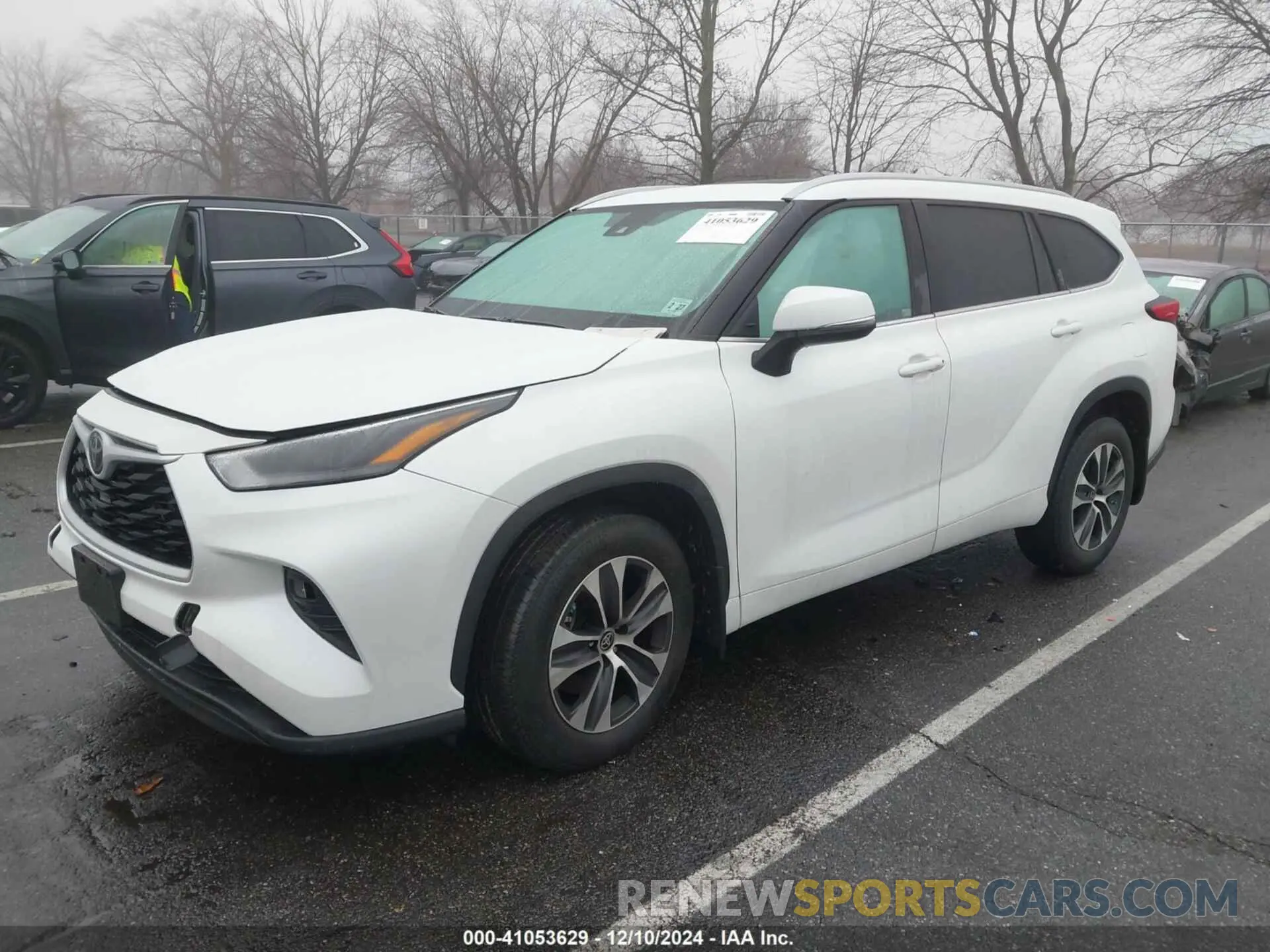2 fotografías del automóvil dañado 5TDGZRBHXNS568949 TOYOTA HIGHLANDER 2022