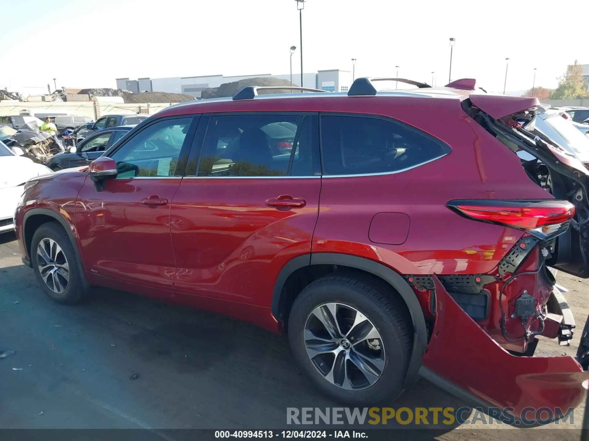 14 fotografías del automóvil dañado 5TDHBRCH3NS552163 TOYOTA HIGHLANDER 2022