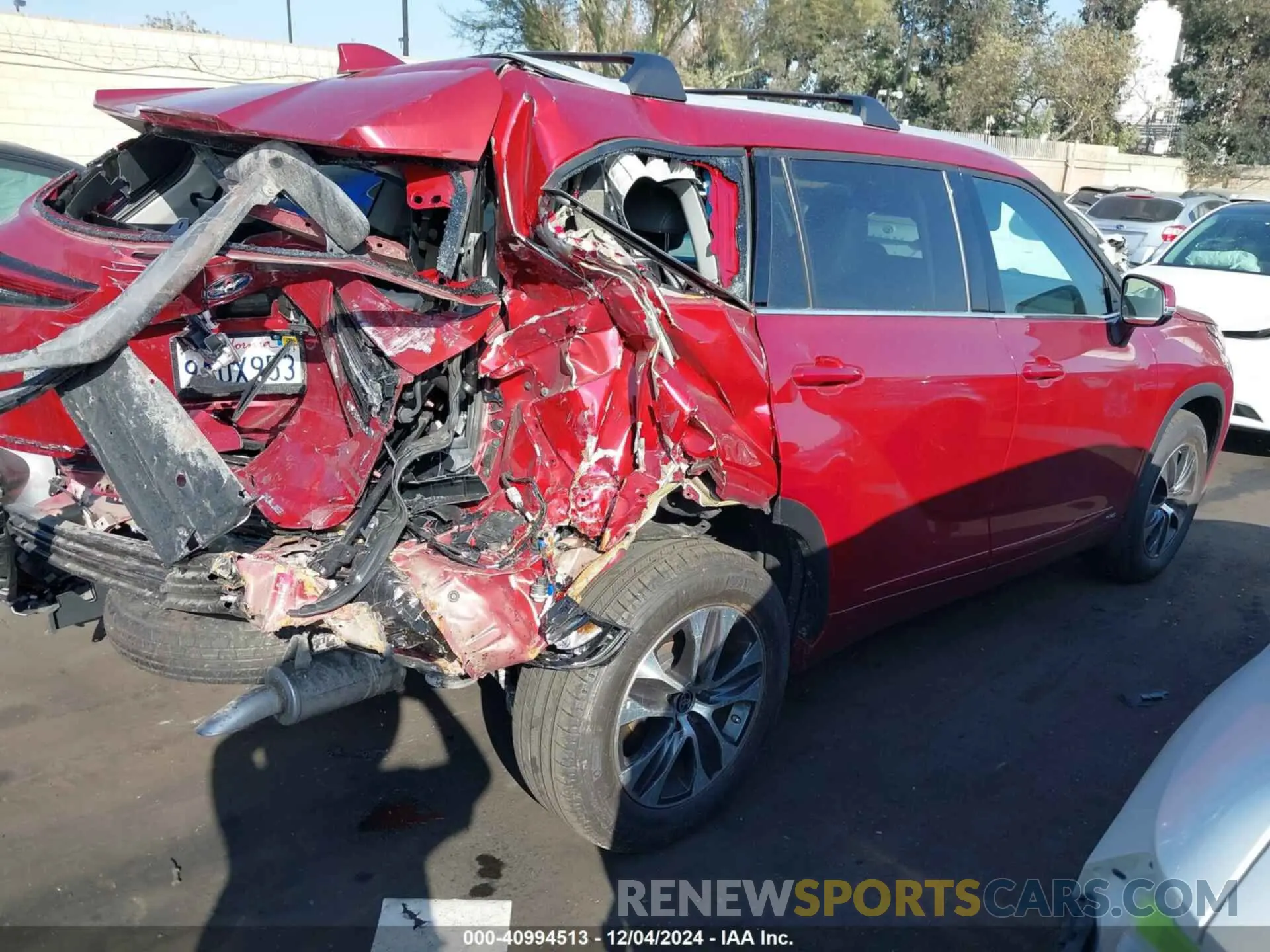 4 fotografías del automóvil dañado 5TDHBRCH3NS552163 TOYOTA HIGHLANDER 2022