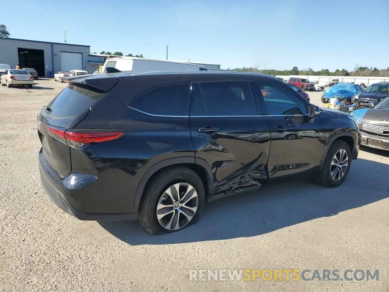 3 fotografías del automóvil dañado 5TDHZRAH0NS555195 TOYOTA HIGHLANDER 2022