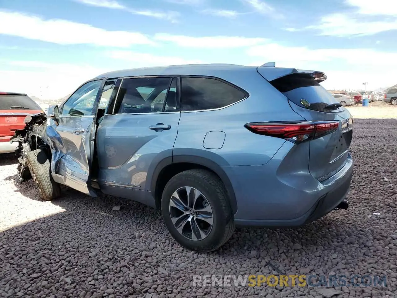 2 fotografías del automóvil dañado 5TDHZRAH1NS121058 TOYOTA HIGHLANDER 2022