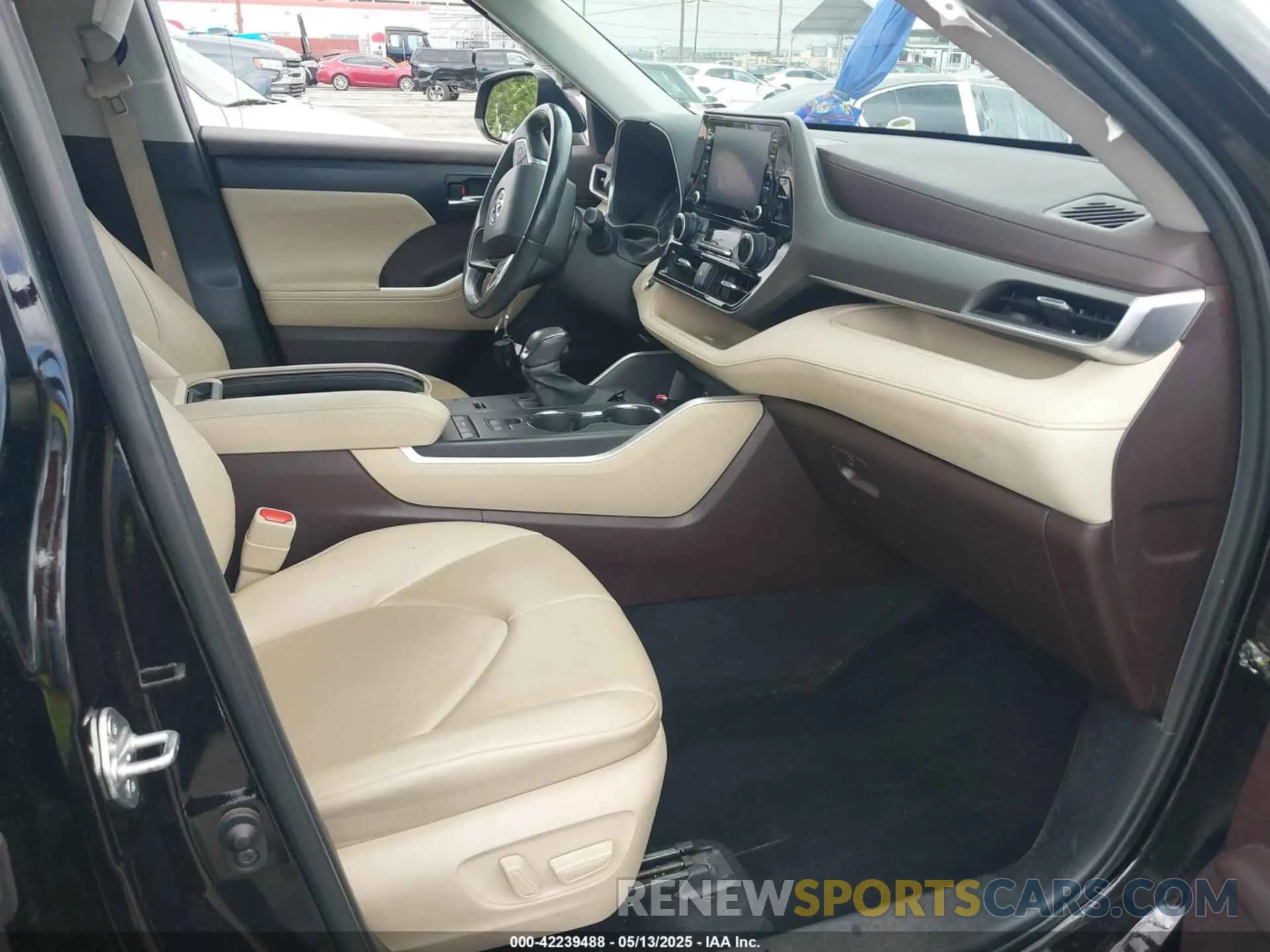 5 fotografías del automóvil dañado 5TDHZRAH3NS115858 TOYOTA HIGHLANDER 2022