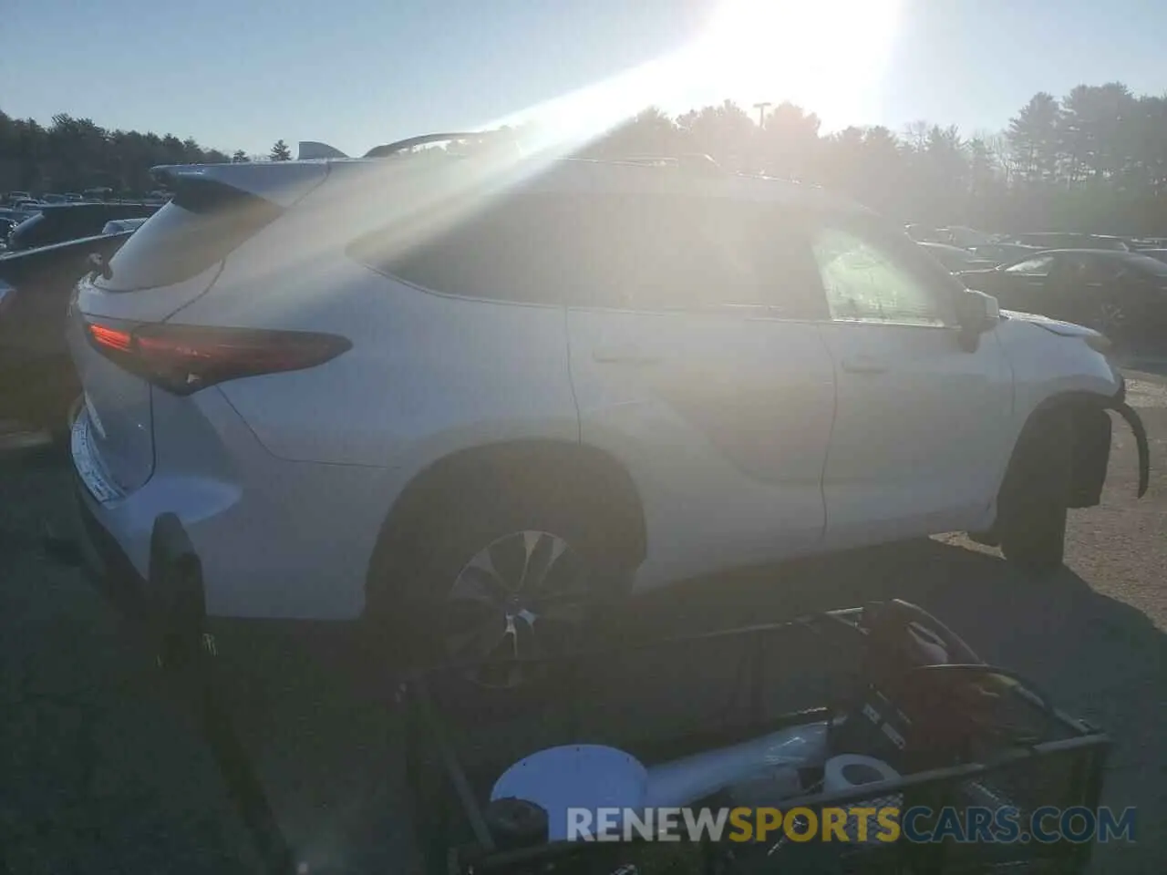 3 fotografías del automóvil dañado 5TDHZRBH0NS182819 TOYOTA HIGHLANDER 2022