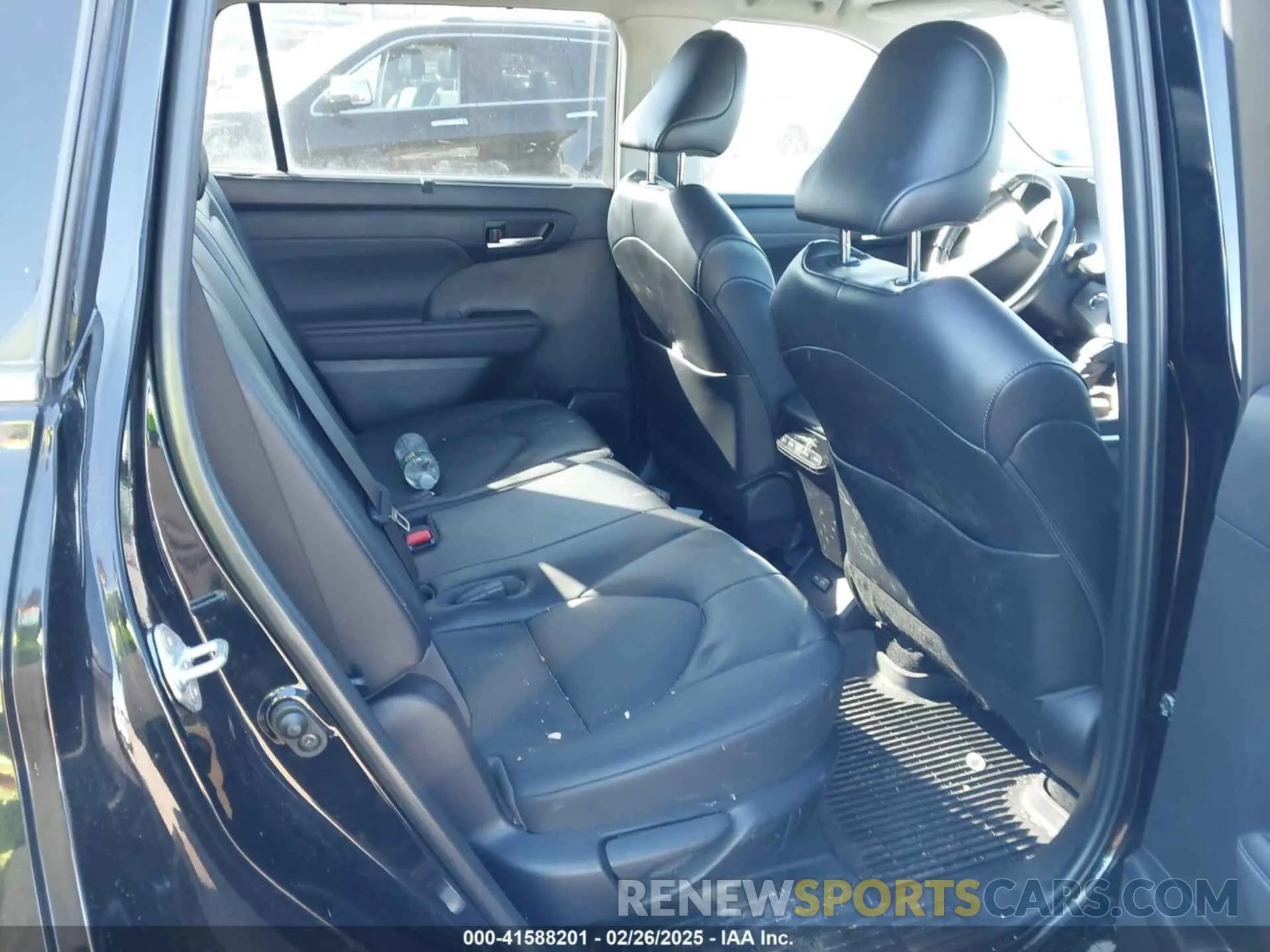 8 fotografías del automóvil dañado 5TDHZRBH0NS242484 TOYOTA HIGHLANDER 2022