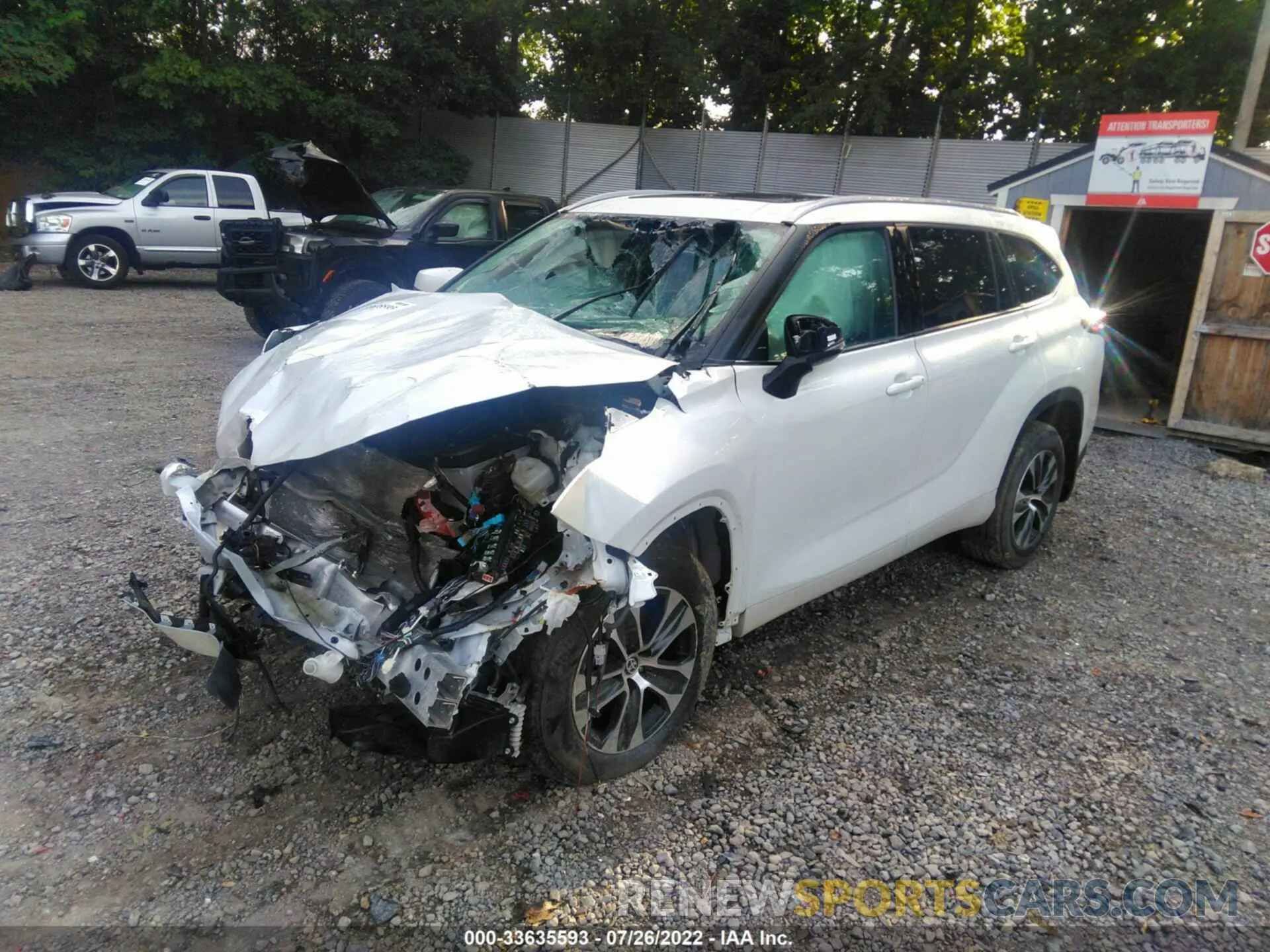 2 fotografías del automóvil dañado 5TDHZRBH2NS167531 TOYOTA HIGHLANDER 2022