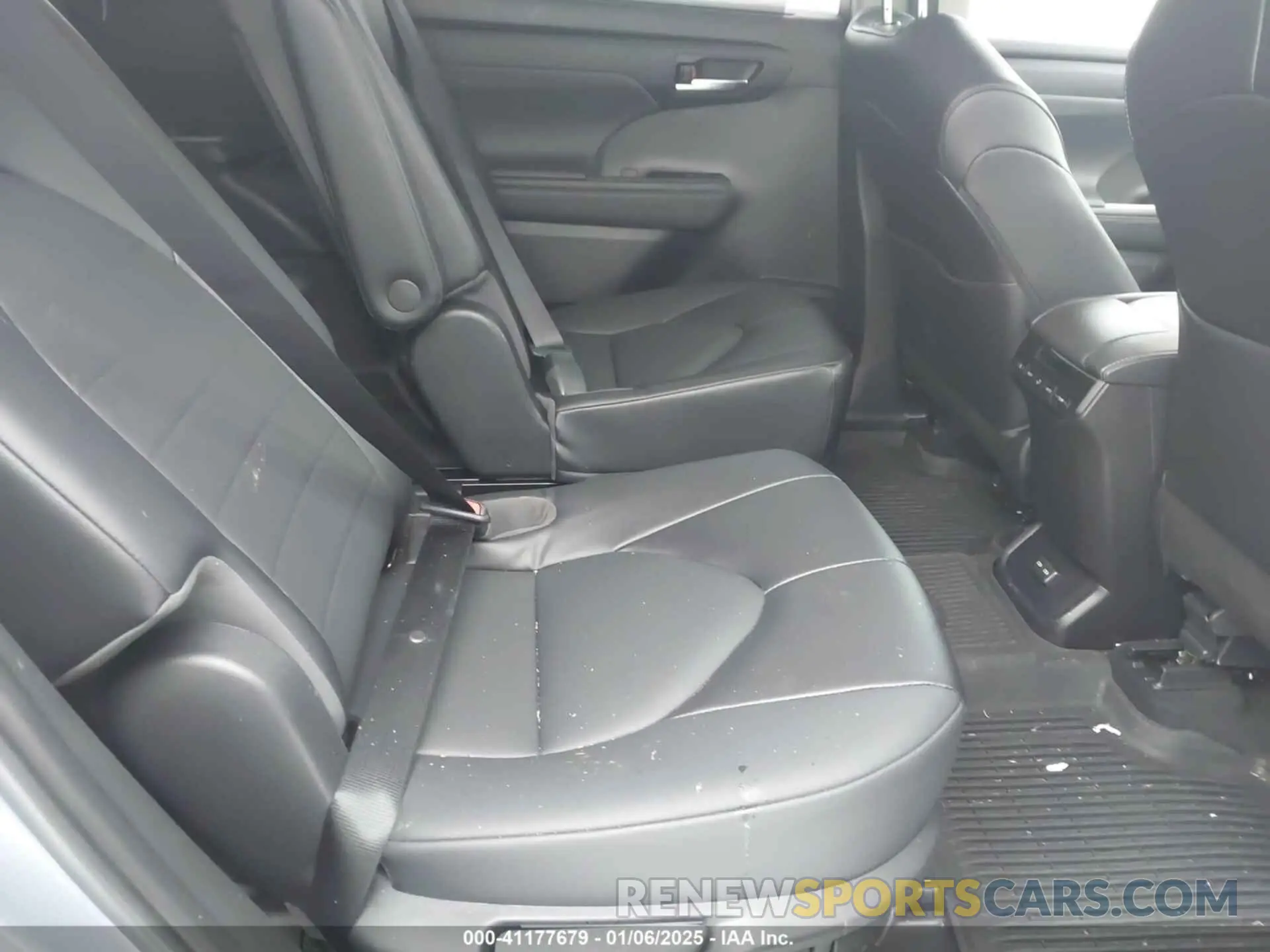 8 fotografías del automóvil dañado 5TDHZRBH2NS168663 TOYOTA HIGHLANDER 2022