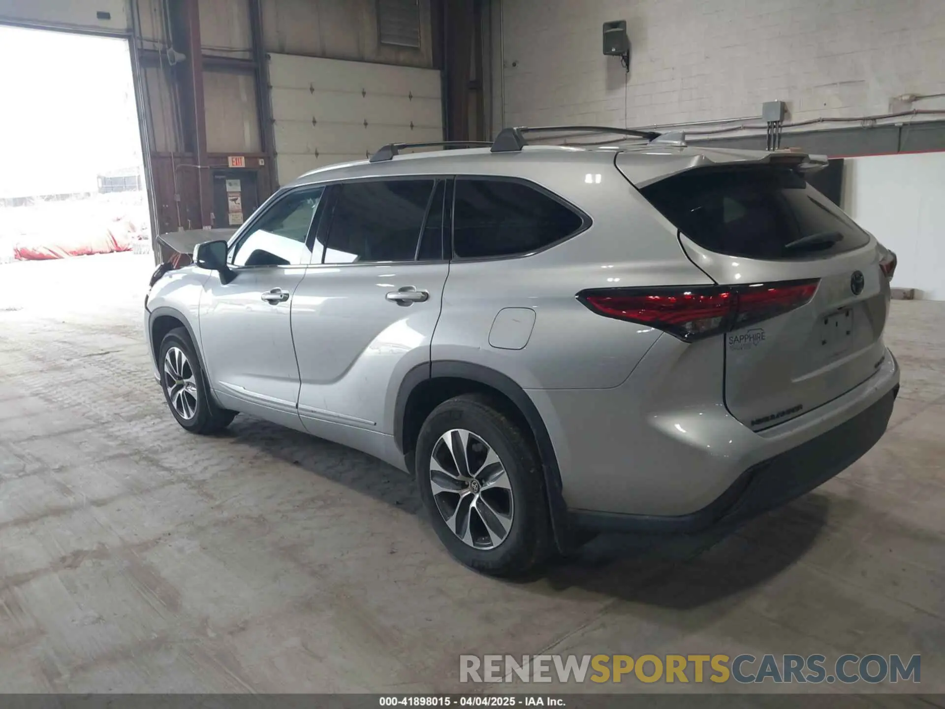 3 fotografías del automóvil dañado 5TDHZRBH3NS579974 TOYOTA HIGHLANDER 2022