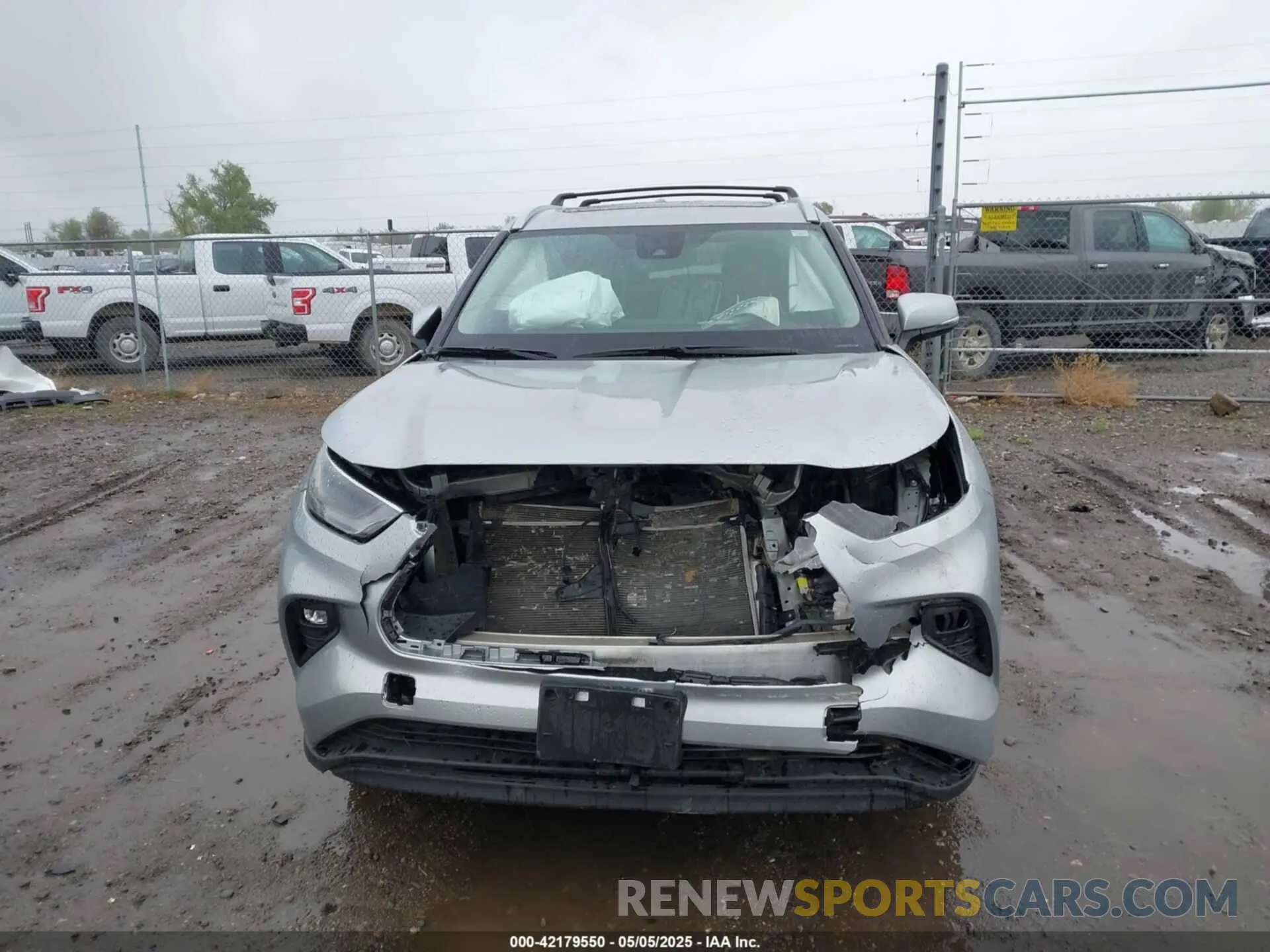 13 fotografías del automóvil dañado 5TDHZRBH4NS597187 TOYOTA HIGHLANDER 2022