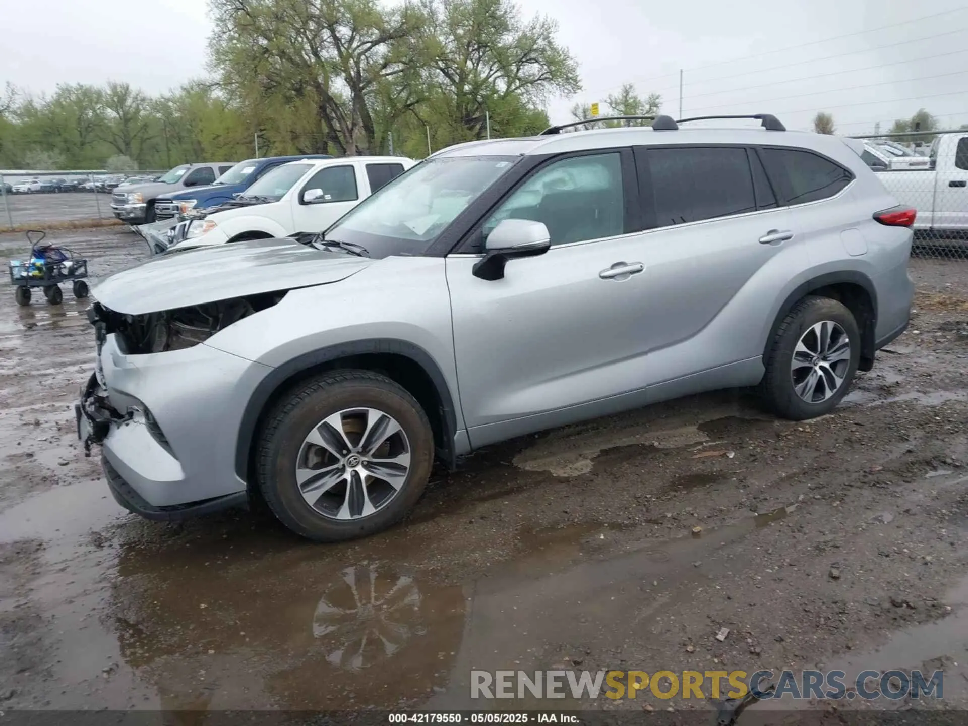 2 fotografías del automóvil dañado 5TDHZRBH4NS597187 TOYOTA HIGHLANDER 2022