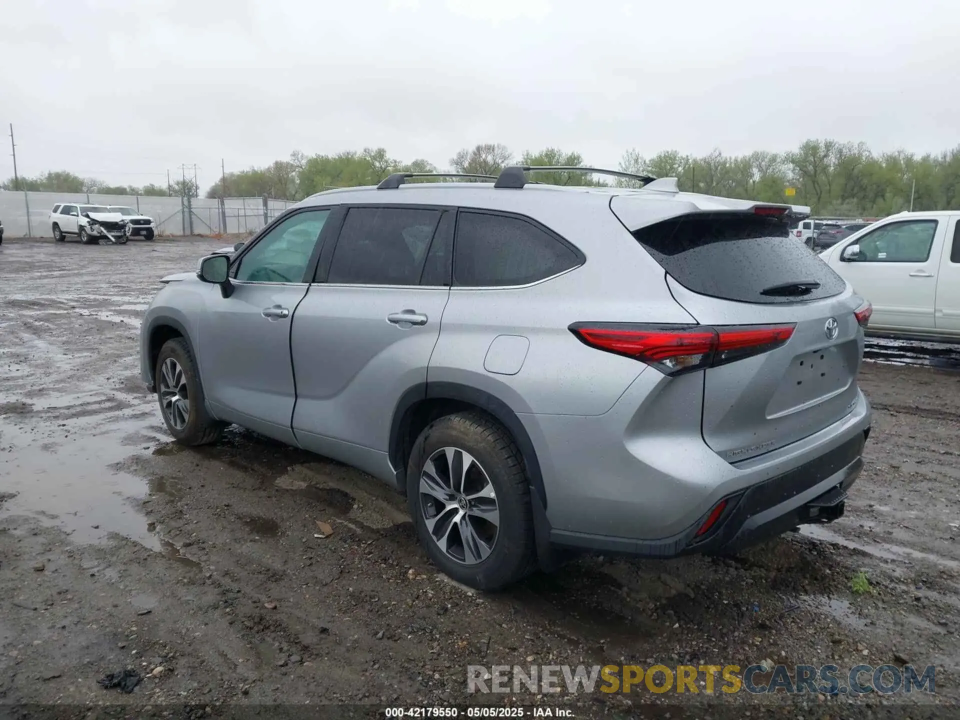 3 fotografías del automóvil dañado 5TDHZRBH4NS597187 TOYOTA HIGHLANDER 2022