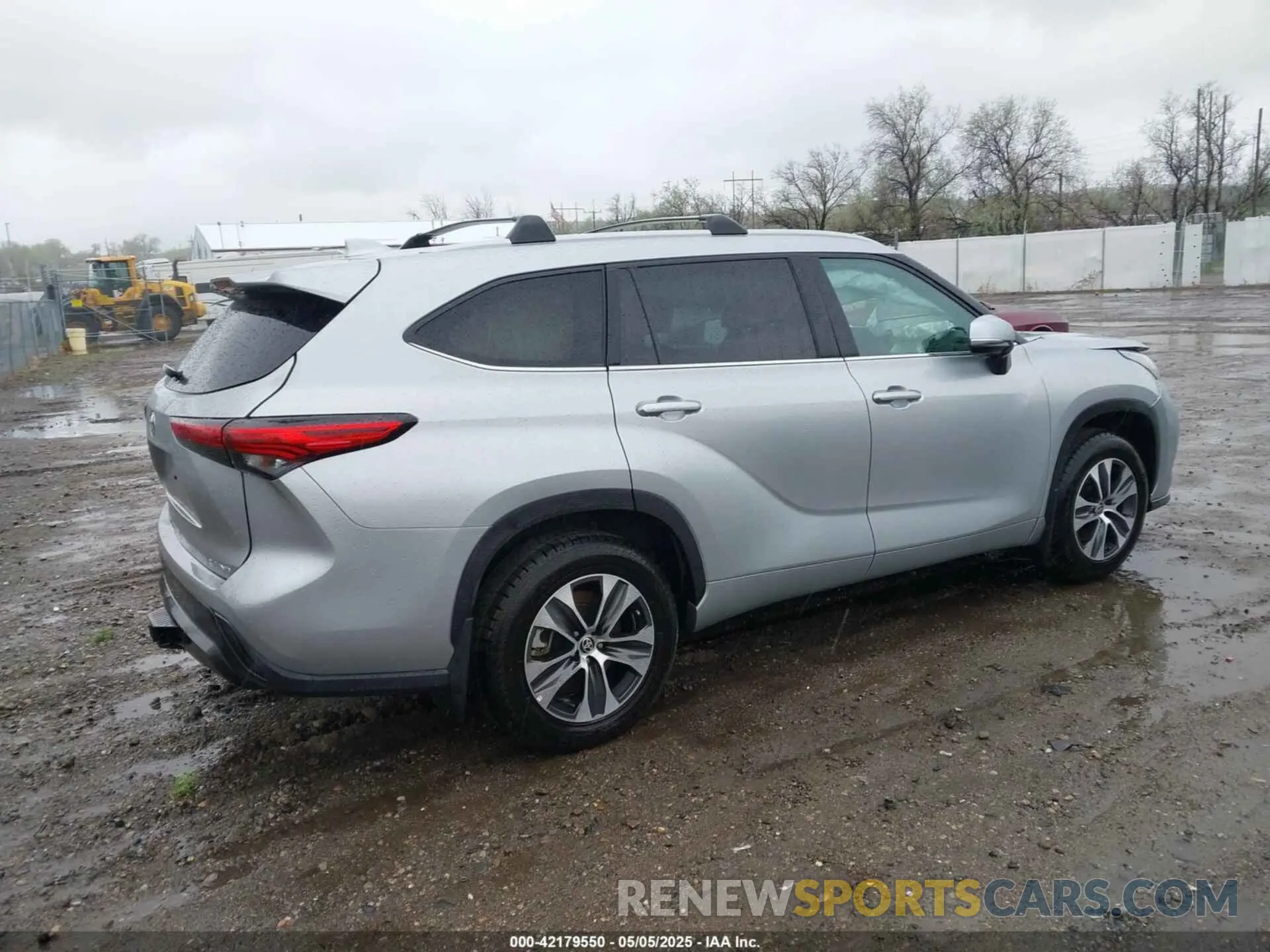 4 fotografías del automóvil dañado 5TDHZRBH4NS597187 TOYOTA HIGHLANDER 2022