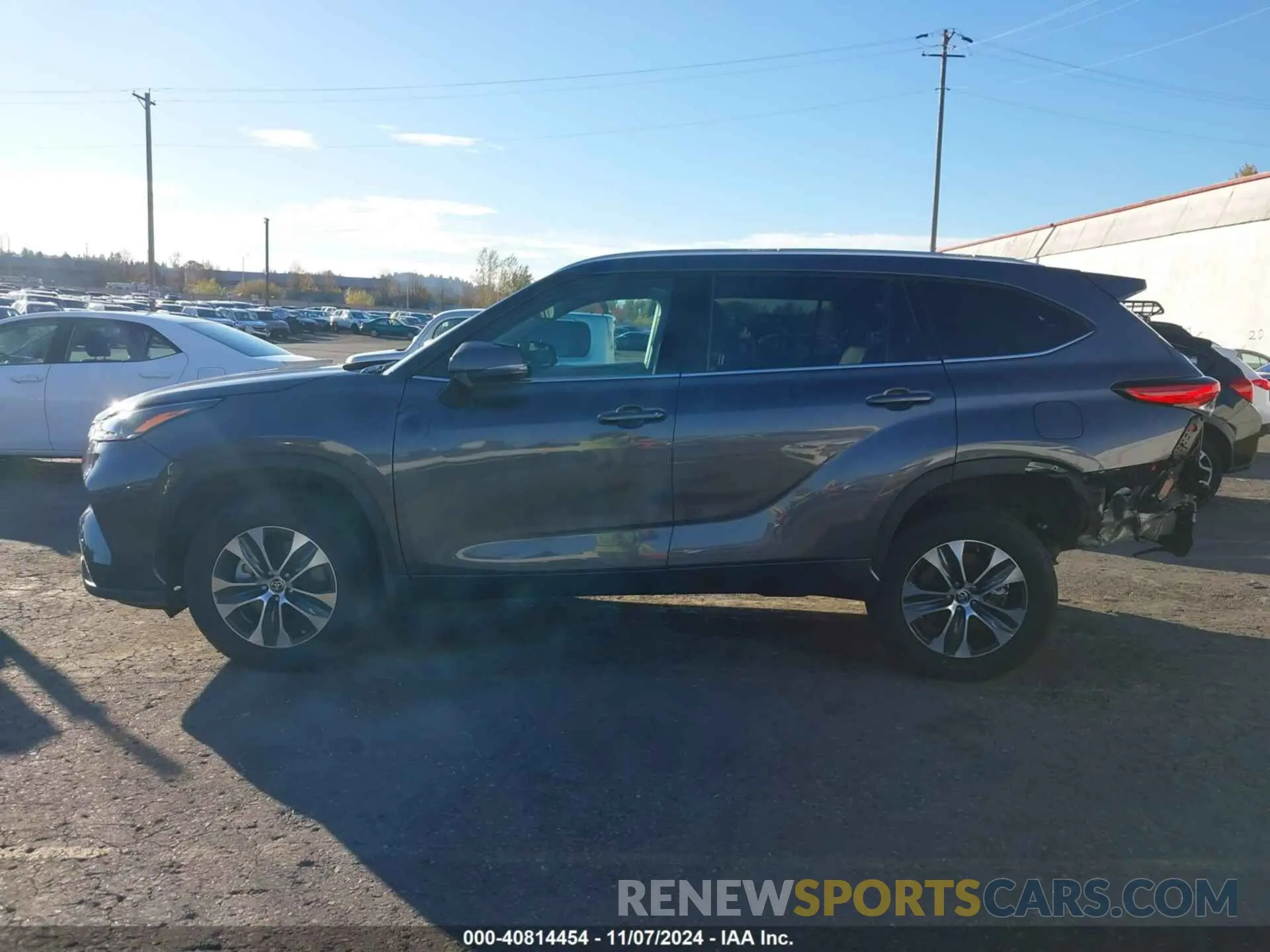 14 fotografías del automóvil dañado 5TDHZRBH6NS580892 TOYOTA HIGHLANDER 2022