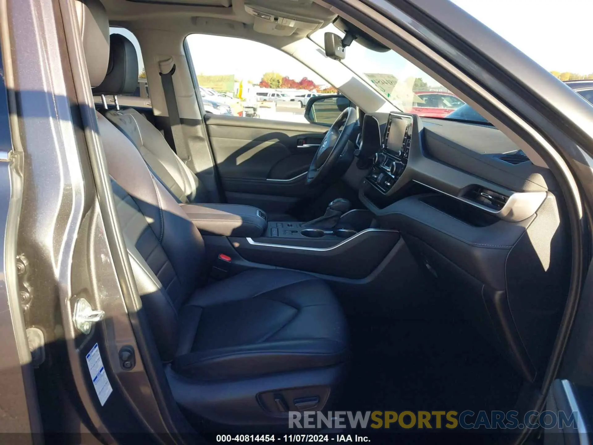 5 fotografías del automóvil dañado 5TDHZRBH6NS580892 TOYOTA HIGHLANDER 2022