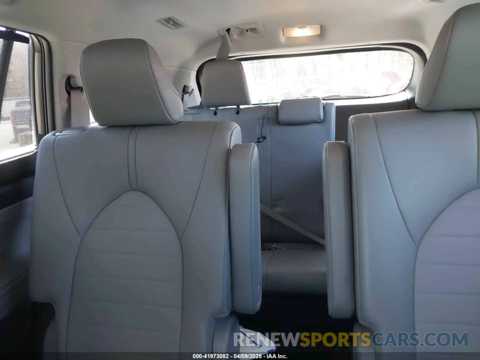 8 fotografías del automóvil dañado 5TDHZRBH7NS170179 TOYOTA HIGHLANDER 2022
