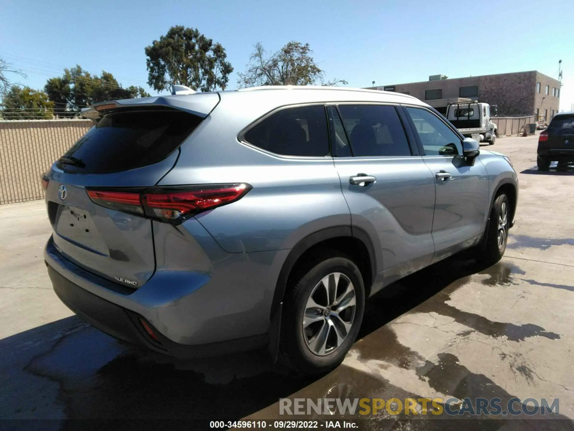 4 fotografías del automóvil dañado 5TDHZRBH7NS197219 TOYOTA HIGHLANDER 2022