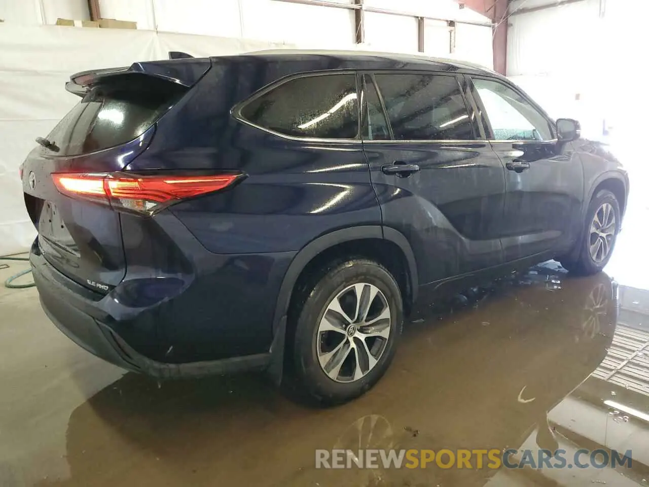 3 fotografías del automóvil dañado 5TDHZRBH8NS566380 TOYOTA HIGHLANDER 2022