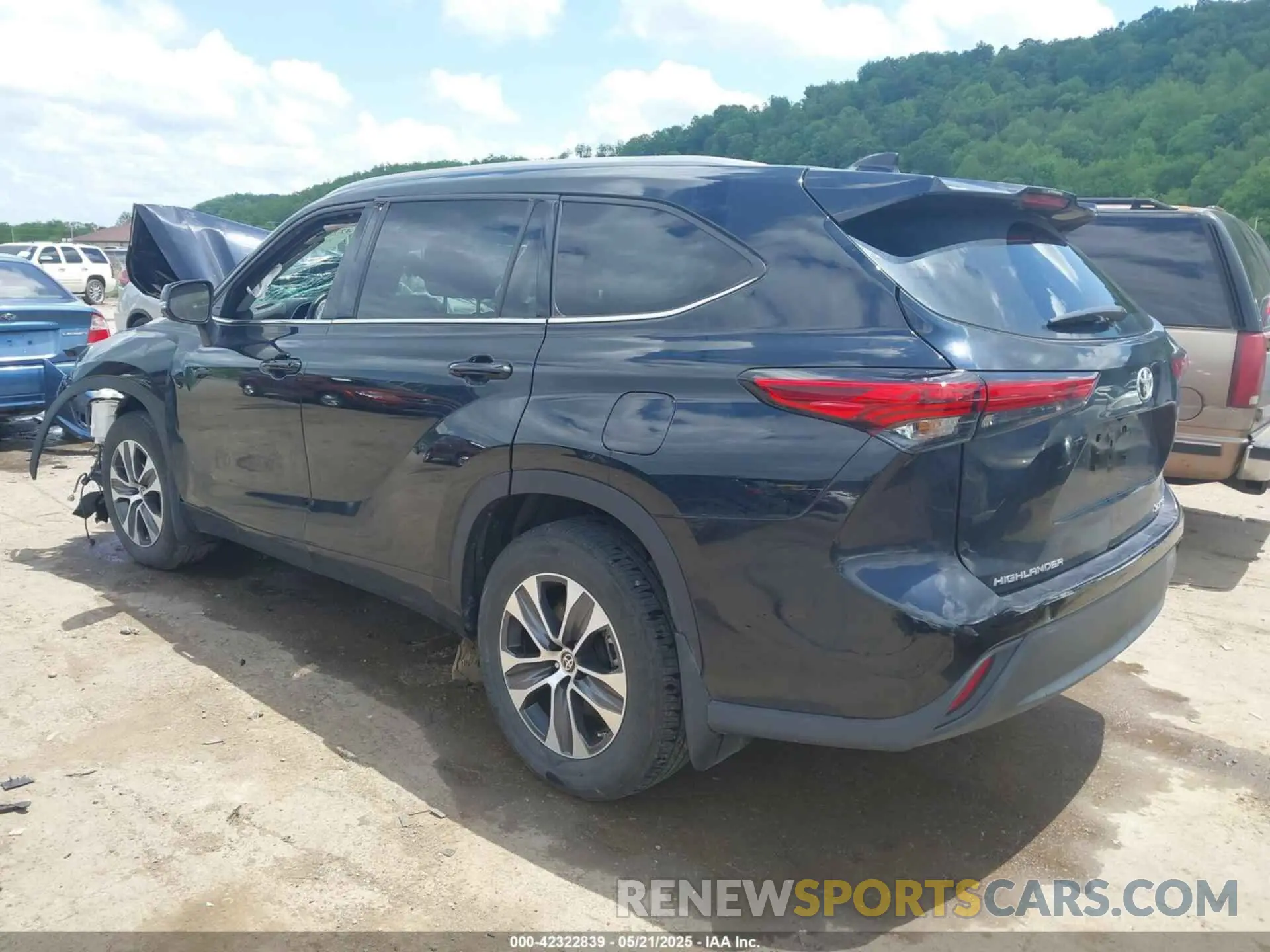 3 fotografías del automóvil dañado 5TDHZRBH8NS582062 TOYOTA HIGHLANDER 2022
