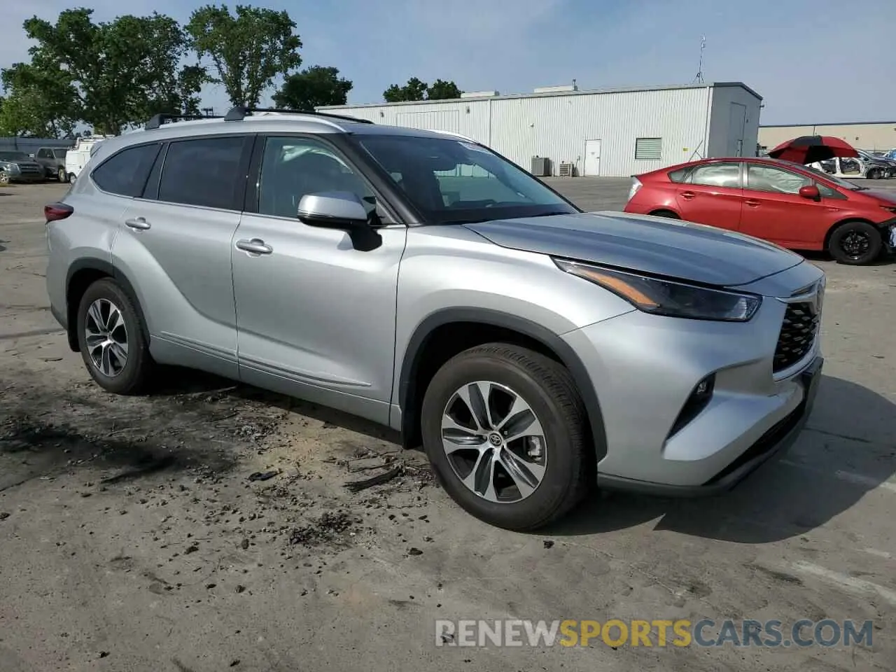 4 fotografías del automóvil dañado 5TDHZRBH9NS587335 TOYOTA HIGHLANDER 2022