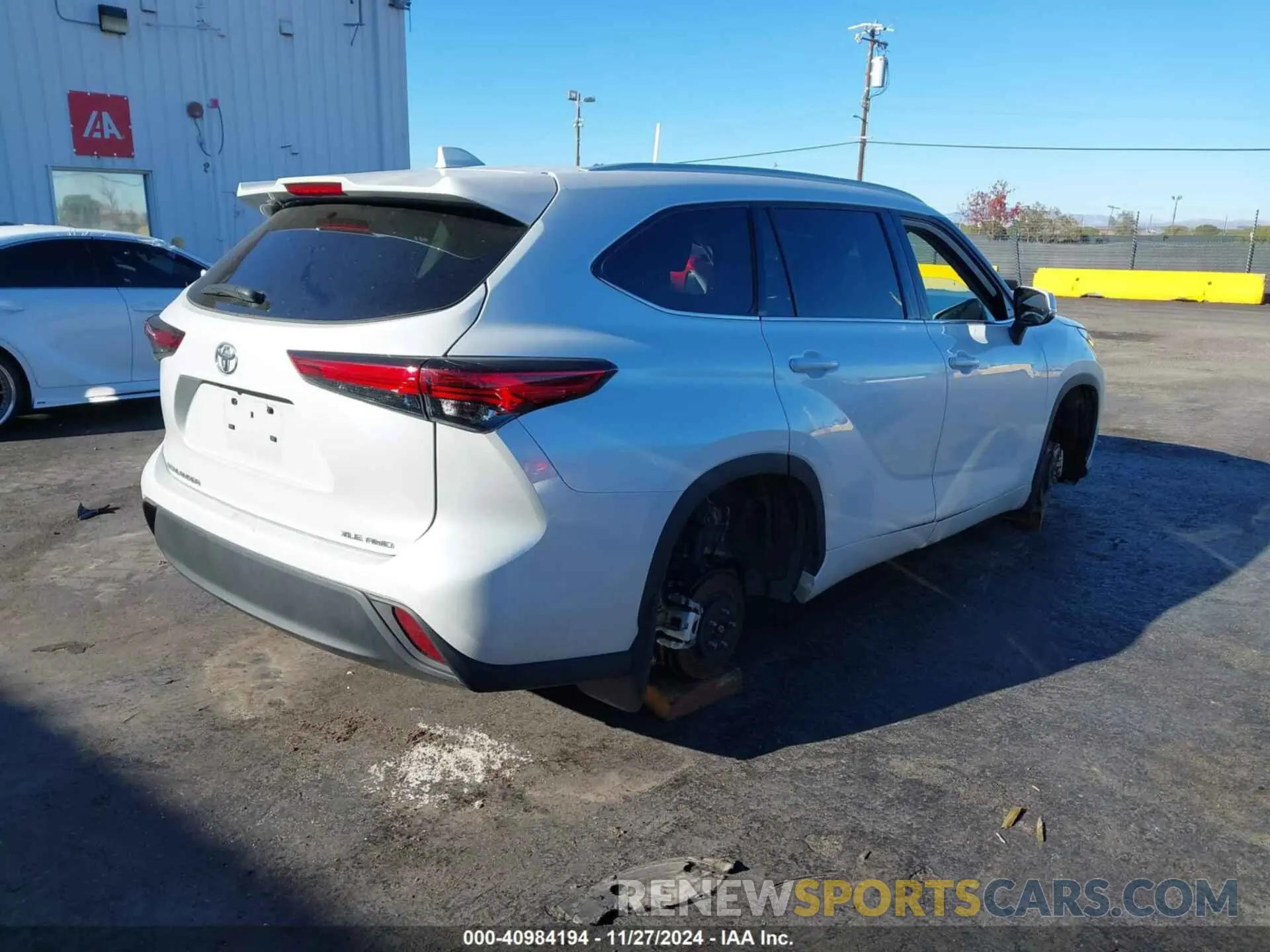 4 fotografías del automóvil dañado 5TDHZRBHXNS230942 TOYOTA HIGHLANDER 2022