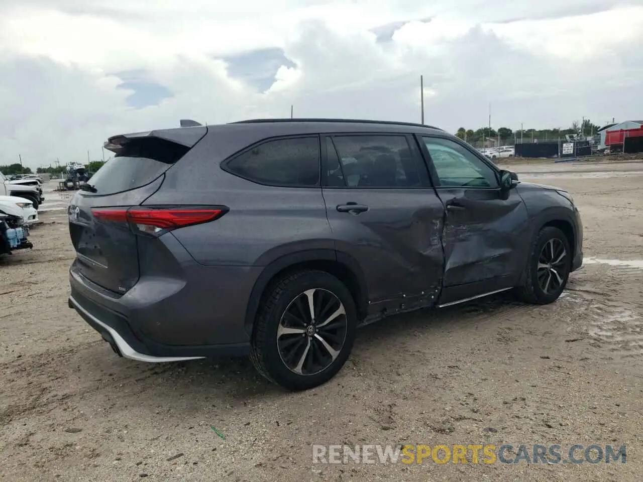 3 fotografías del automóvil dañado 5TDJZRAH5NS097333 TOYOTA HIGHLANDER 2022