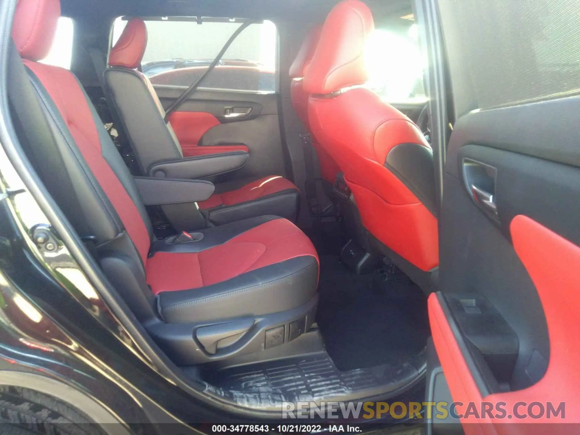 8 fotografías del automóvil dañado 5TDJZRAH7NS098970 TOYOTA HIGHLANDER 2022