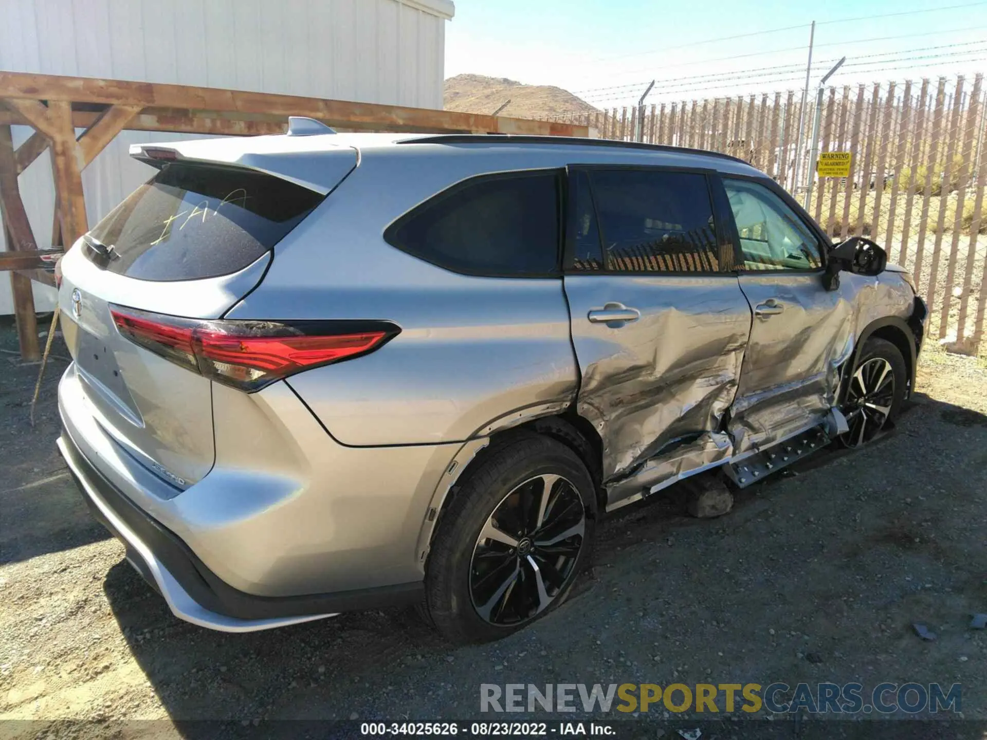 4 fotografías del automóvil dañado 5TDJZRBH9NS184537 TOYOTA HIGHLANDER 2022