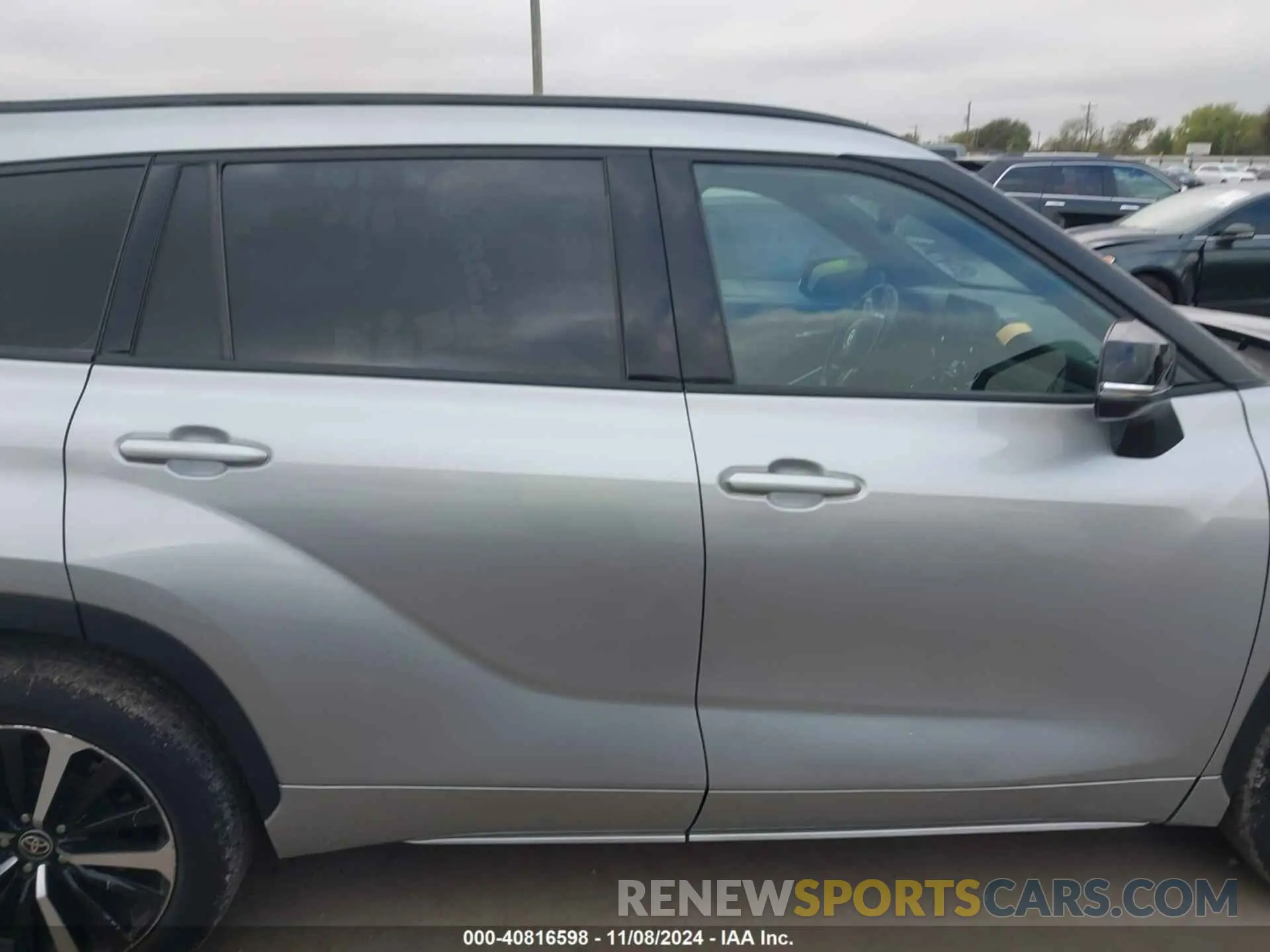 13 fotografías del automóvil dañado 5TDLZRAH3NS133528 TOYOTA HIGHLANDER 2022