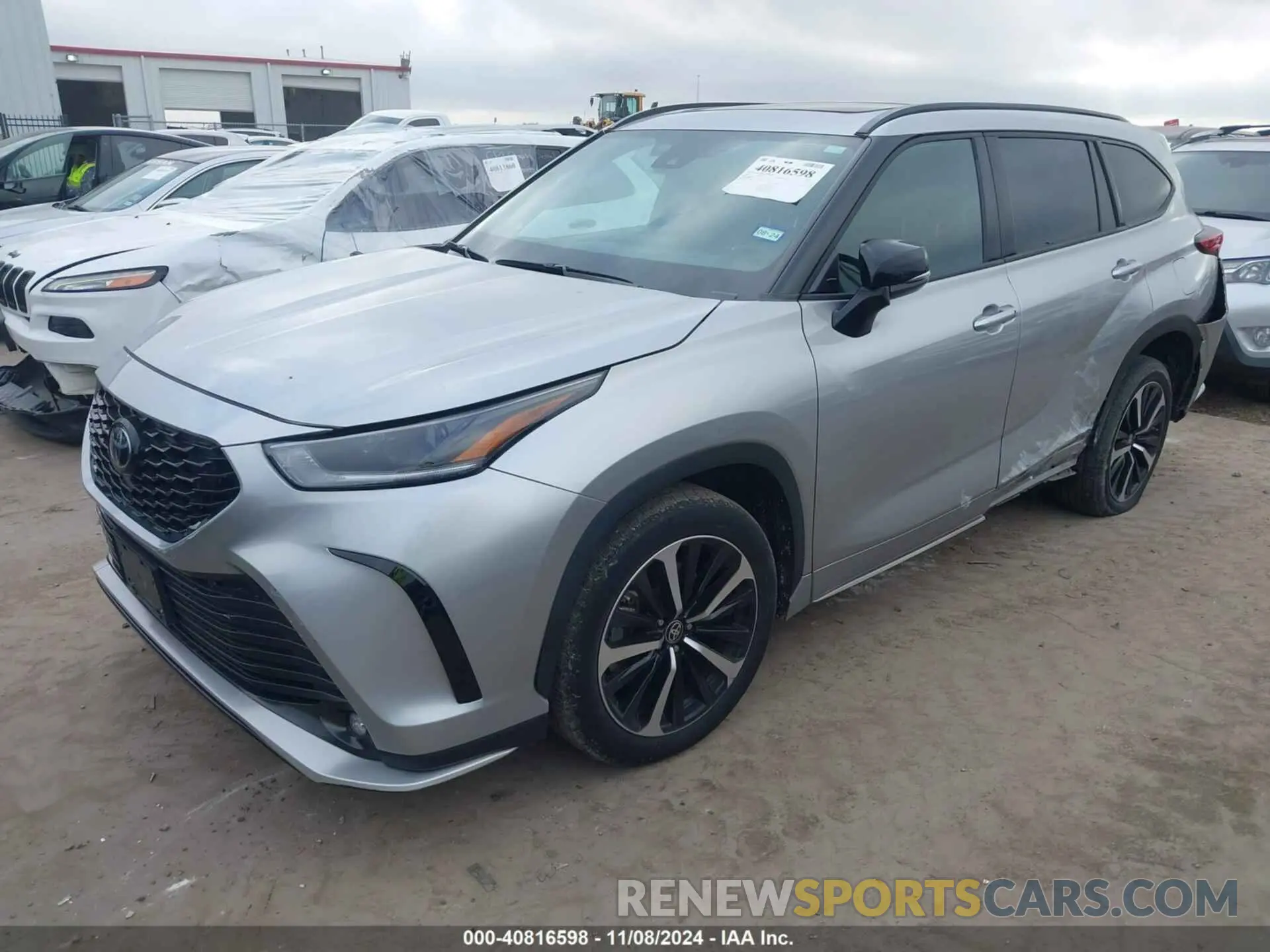 2 fotografías del automóvil dañado 5TDLZRAH3NS133528 TOYOTA HIGHLANDER 2022