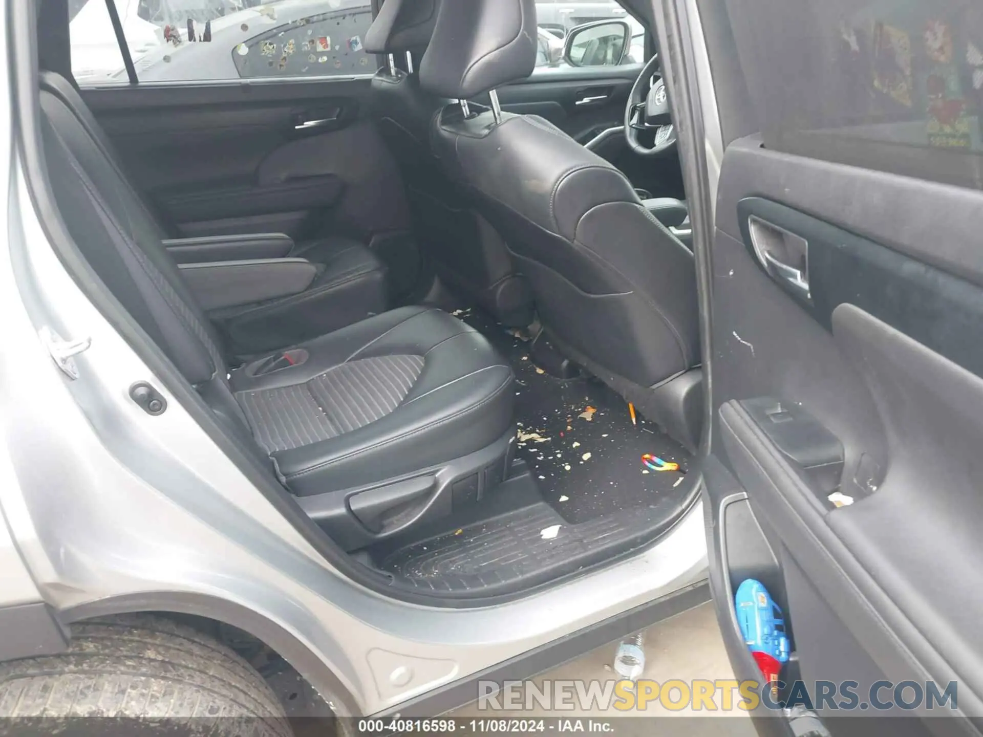 8 fotografías del automóvil dañado 5TDLZRAH3NS133528 TOYOTA HIGHLANDER 2022