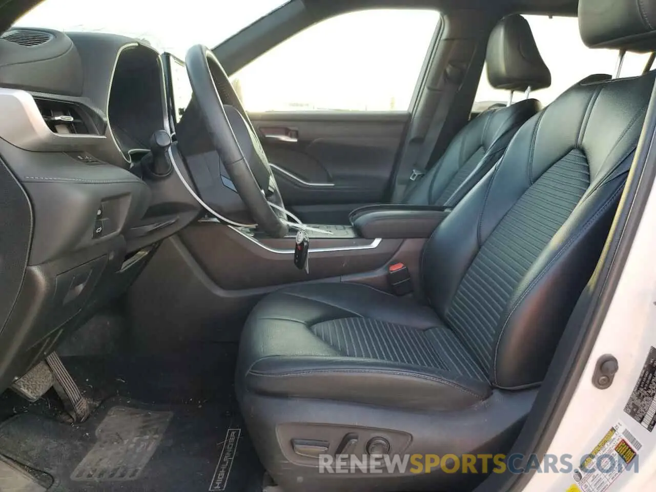 7 fotografías del automóvil dañado 5TDLZRAHXNS094971 TOYOTA HIGHLANDER 2022