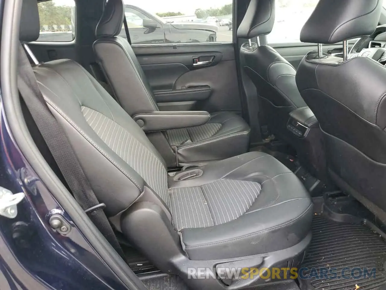 11 fotografías del automóvil dañado 5TDLZRBH2NS213563 TOYOTA HIGHLANDER 2022
