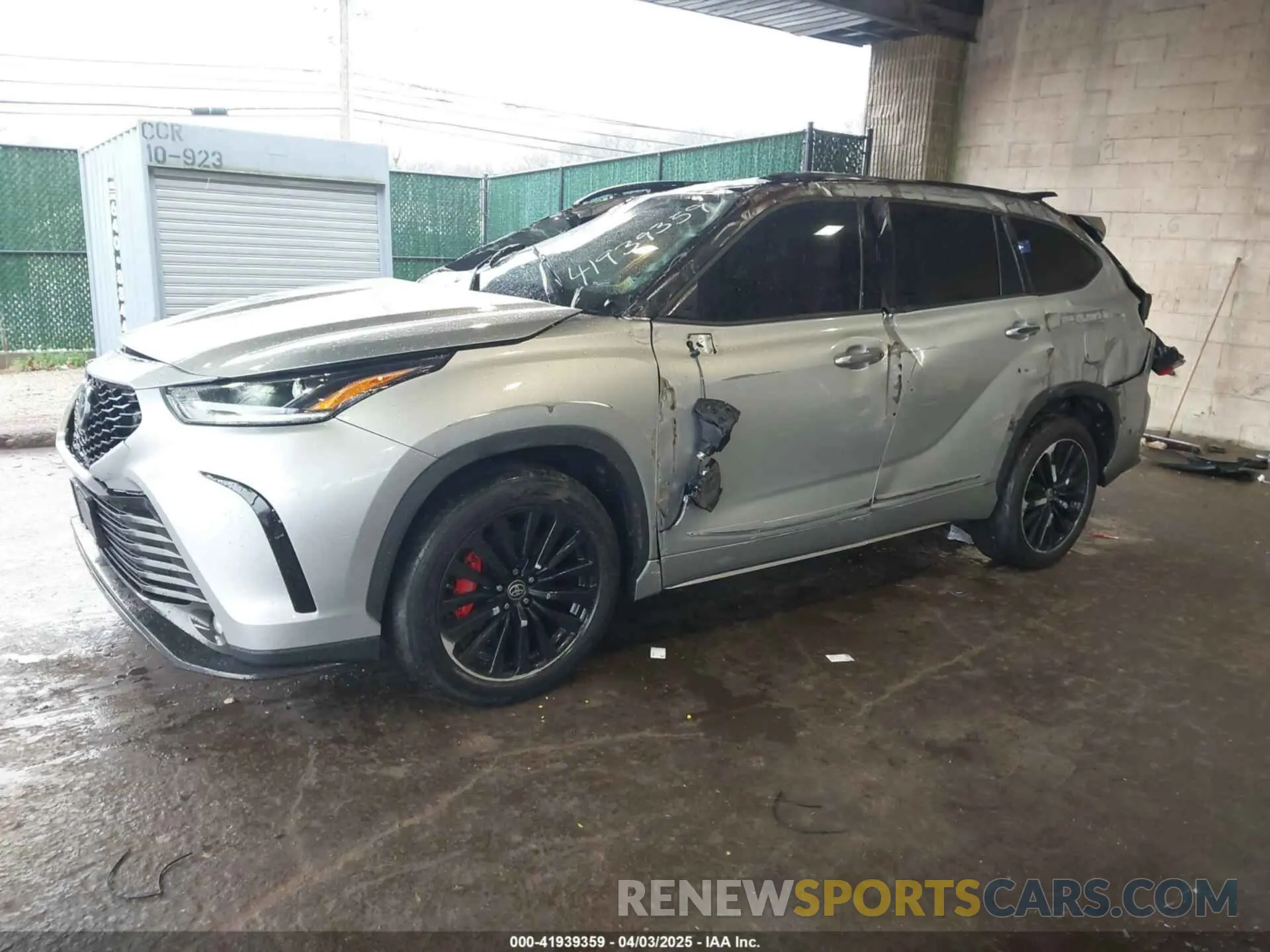 2 fotografías del automóvil dañado 5TDLZRBH4NS173454 TOYOTA HIGHLANDER 2022