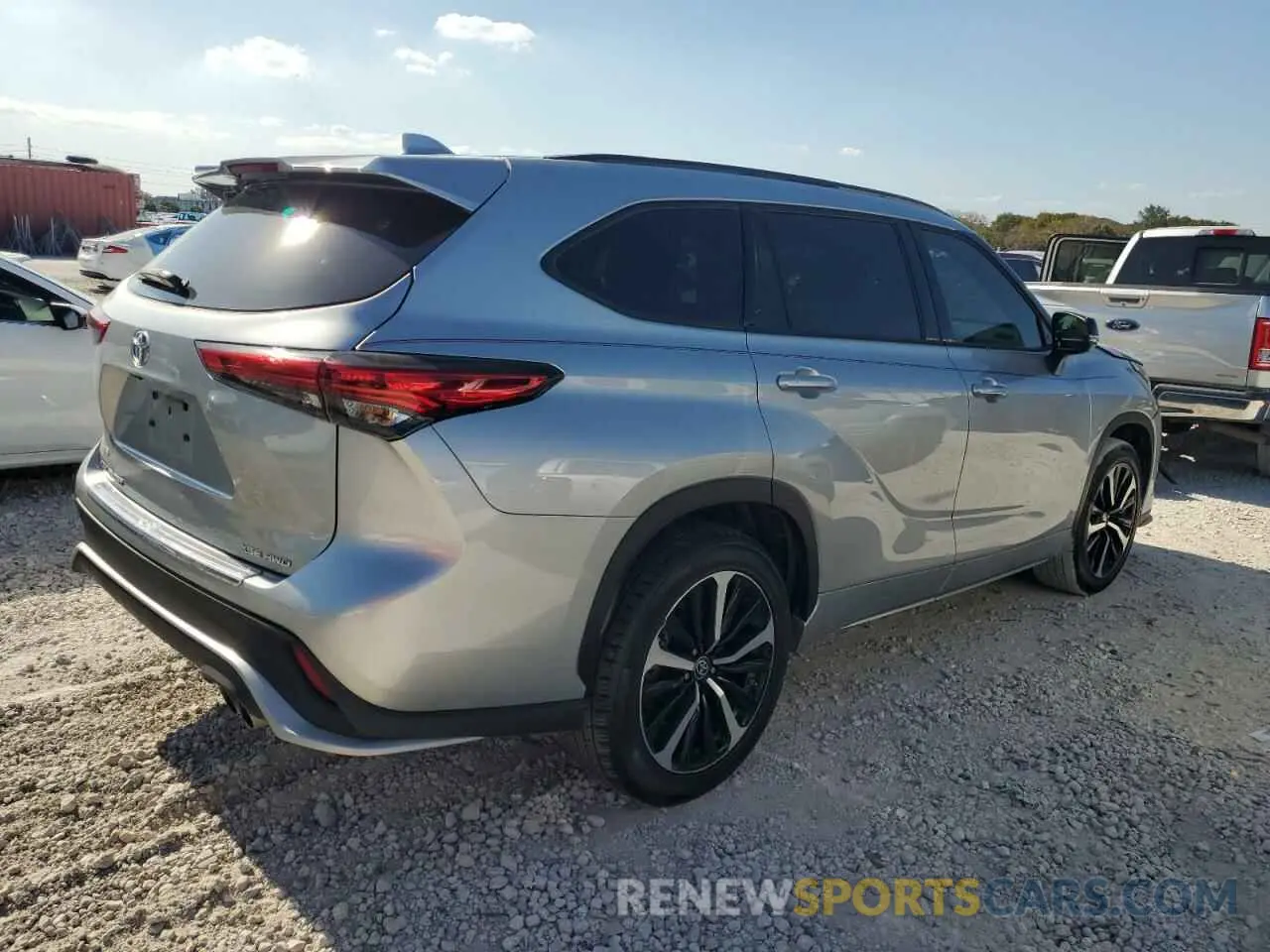 3 fotografías del automóvil dañado 5TDLZRBH5NS243608 TOYOTA HIGHLANDER 2022