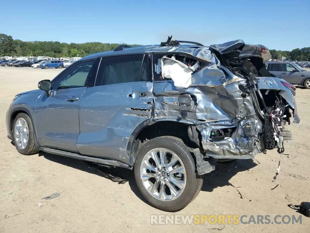 2 fotografías del automóvil dañado 5TDYARAH3NS014309 TOYOTA HIGHLANDER 2022