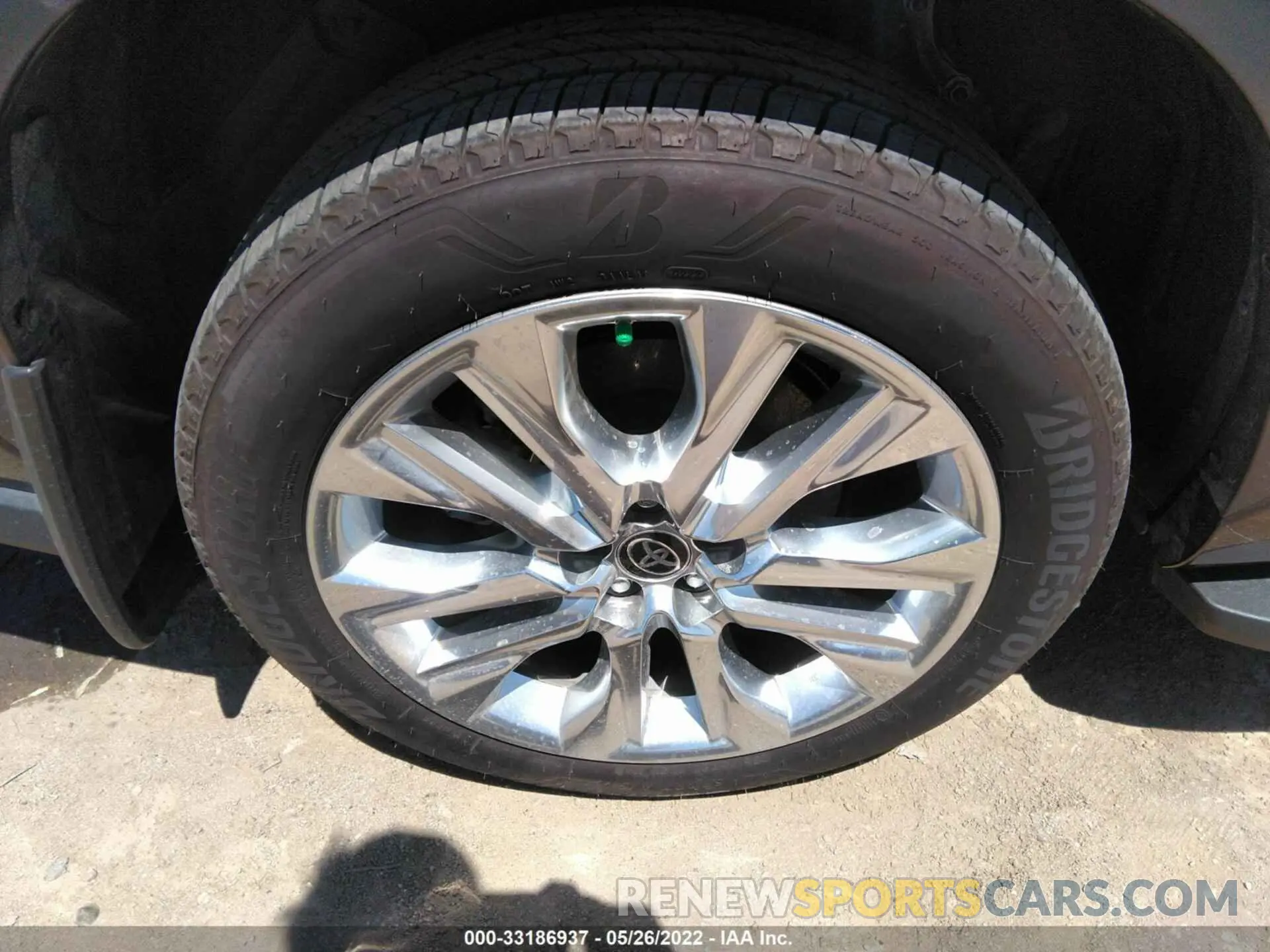 14 fotografías del automóvil dañado 5TDYZRAH1NS109010 TOYOTA HIGHLANDER 2022