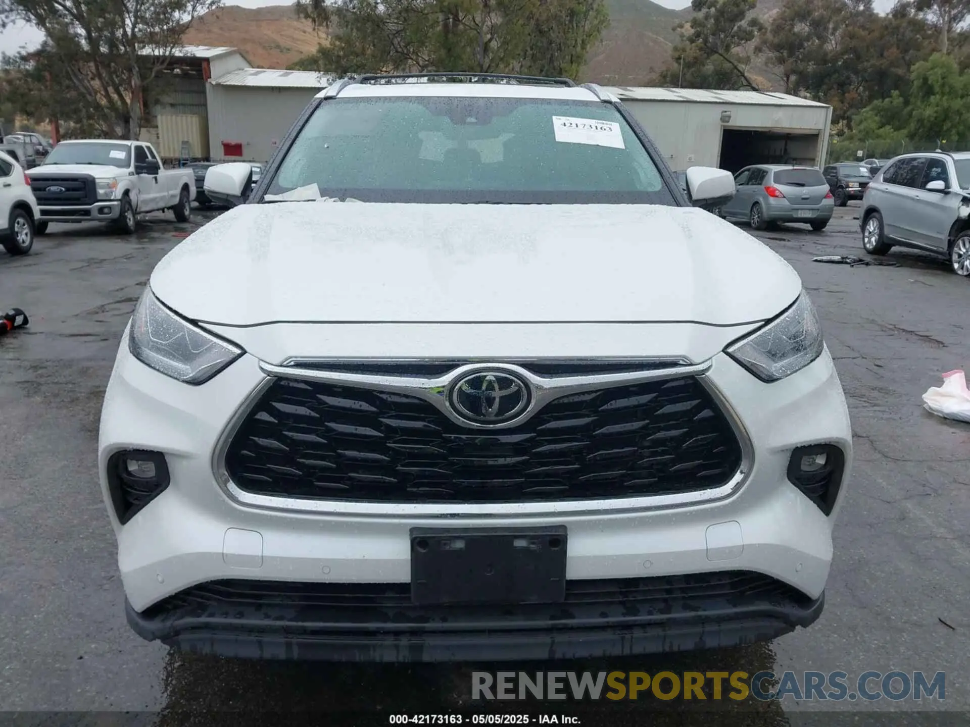 13 fotografías del automóvil dañado 5TDYZRAH9NS115217 TOYOTA HIGHLANDER 2022