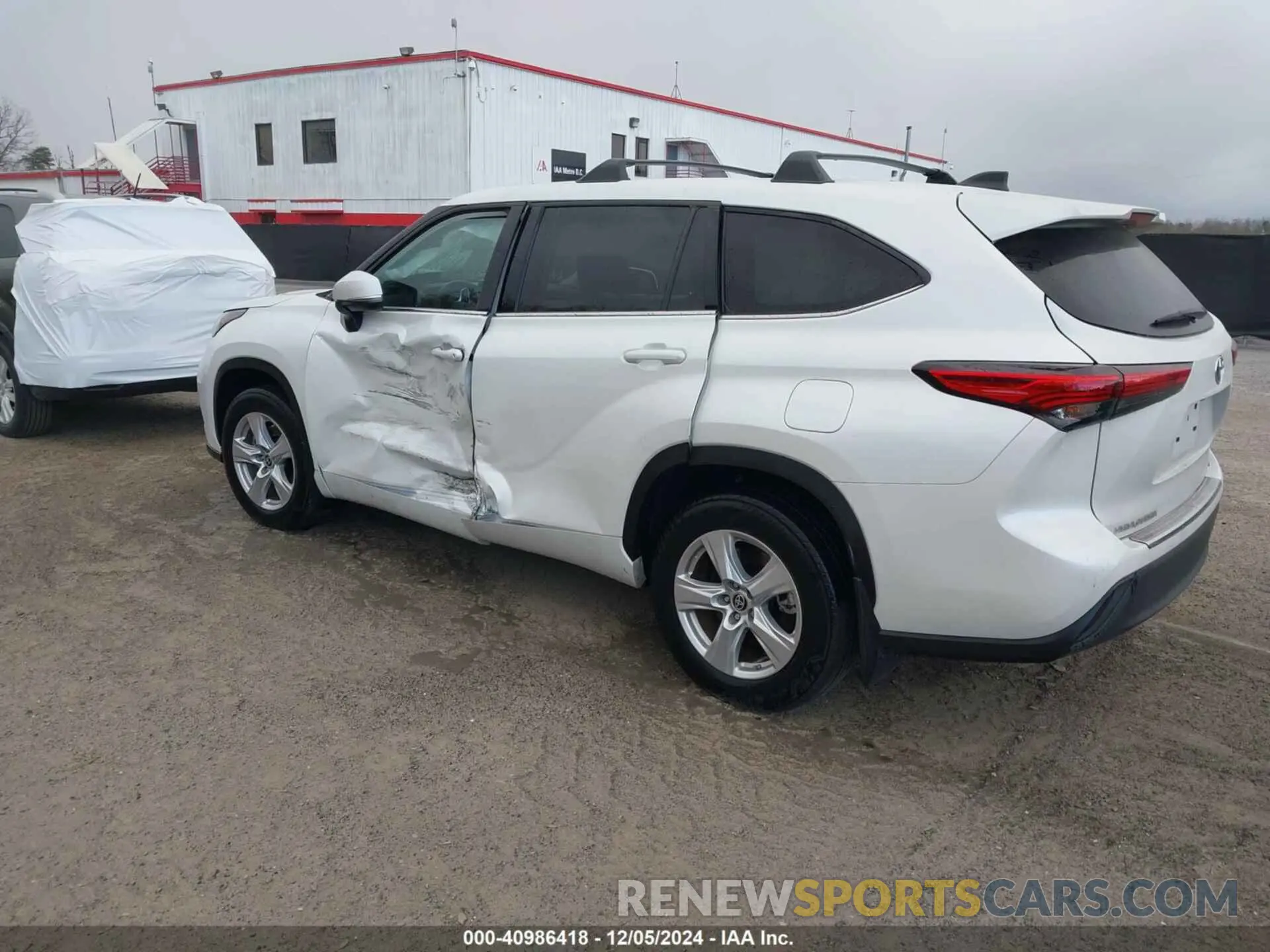 3 fotografías del automóvil dañado 5TDZARAH0NS016295 TOYOTA HIGHLANDER 2022