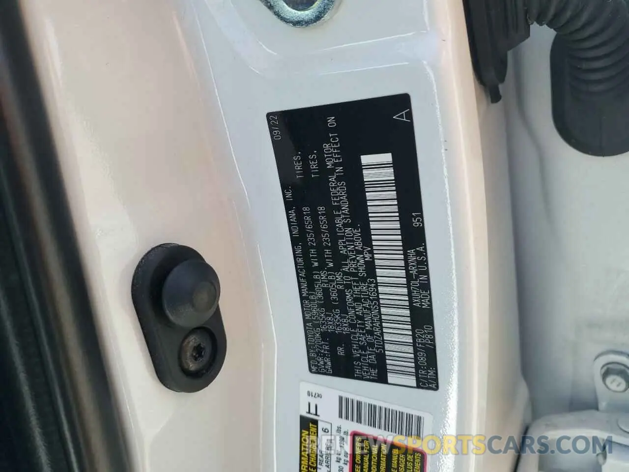 13 fotografías del automóvil dañado 5TDZARAH0NS516943 TOYOTA HIGHLANDER 2022