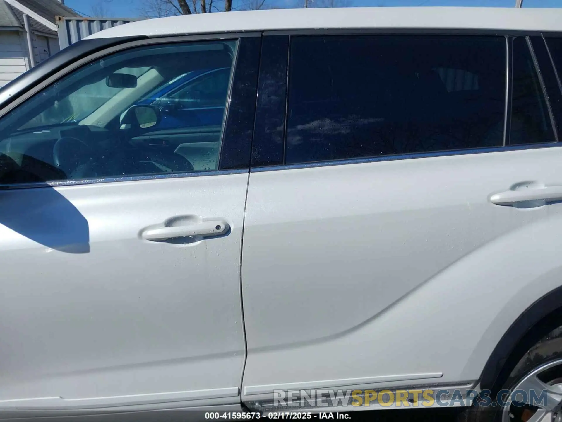 14 fotografías del automóvil dañado 5TDZARAH1NS016287 TOYOTA HIGHLANDER 2022